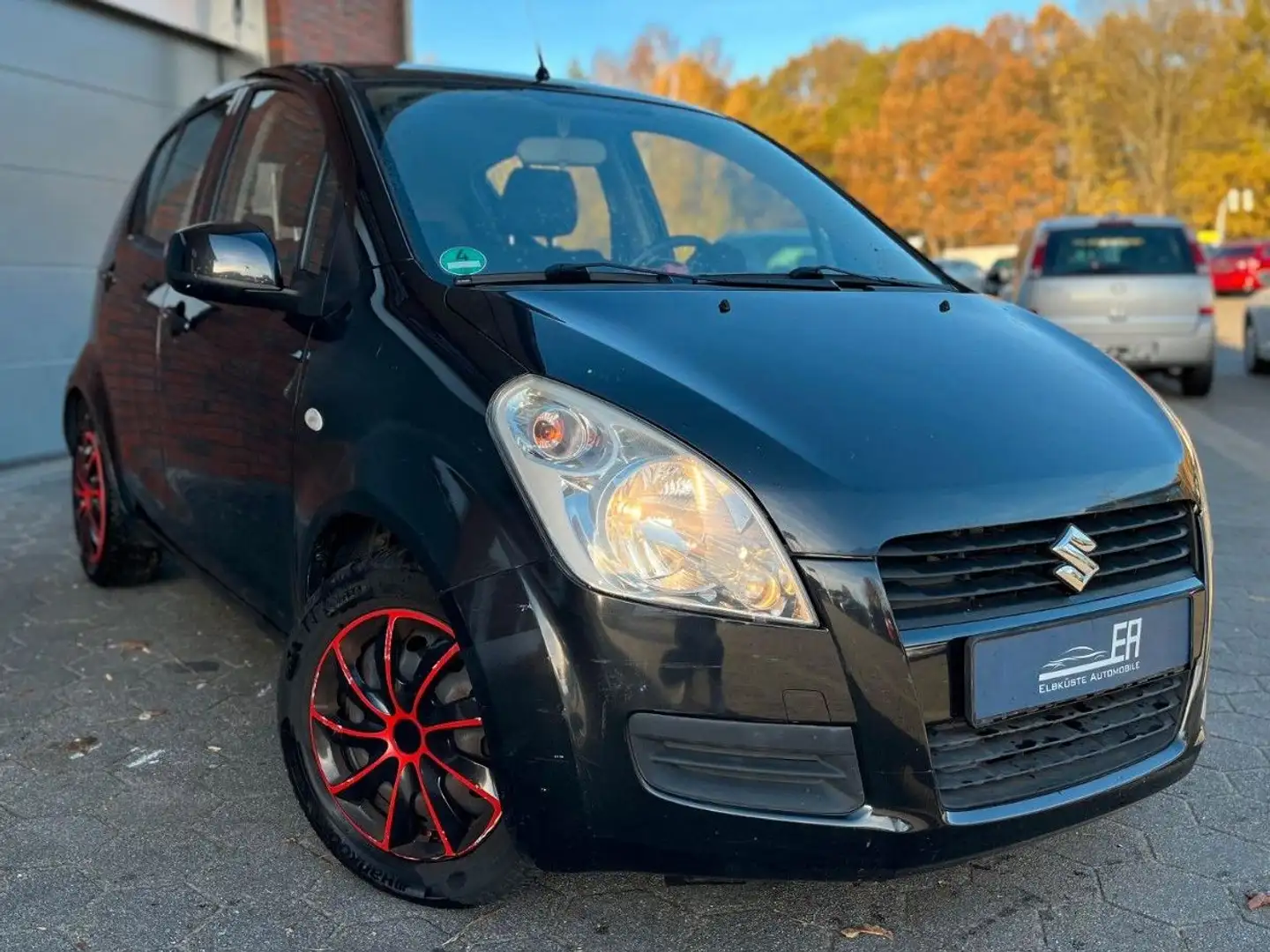 Suzuki Splash eFH*Klima*Servo*ZV*Allwetter*TÜV27 Schwarz - 1