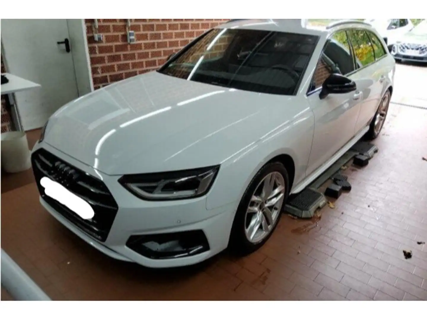 Audi A4 S line 40 TFSI S tronic LED NAV+ B&O Weiß - 2