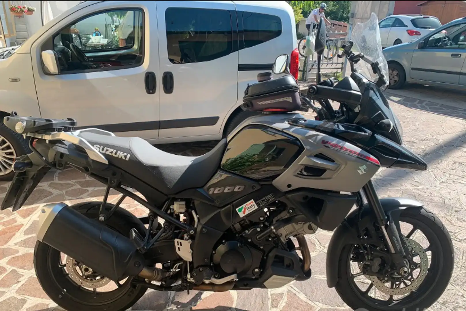 Suzuki V-Strom 1000 abs - 2
