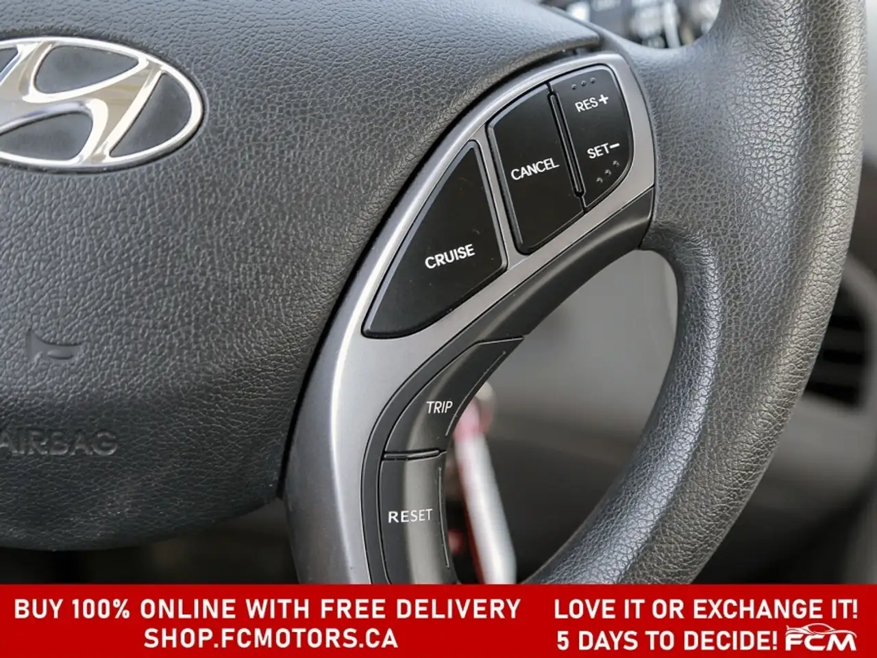 Hyundai ELANTRA photo Hyundai ELANTRA