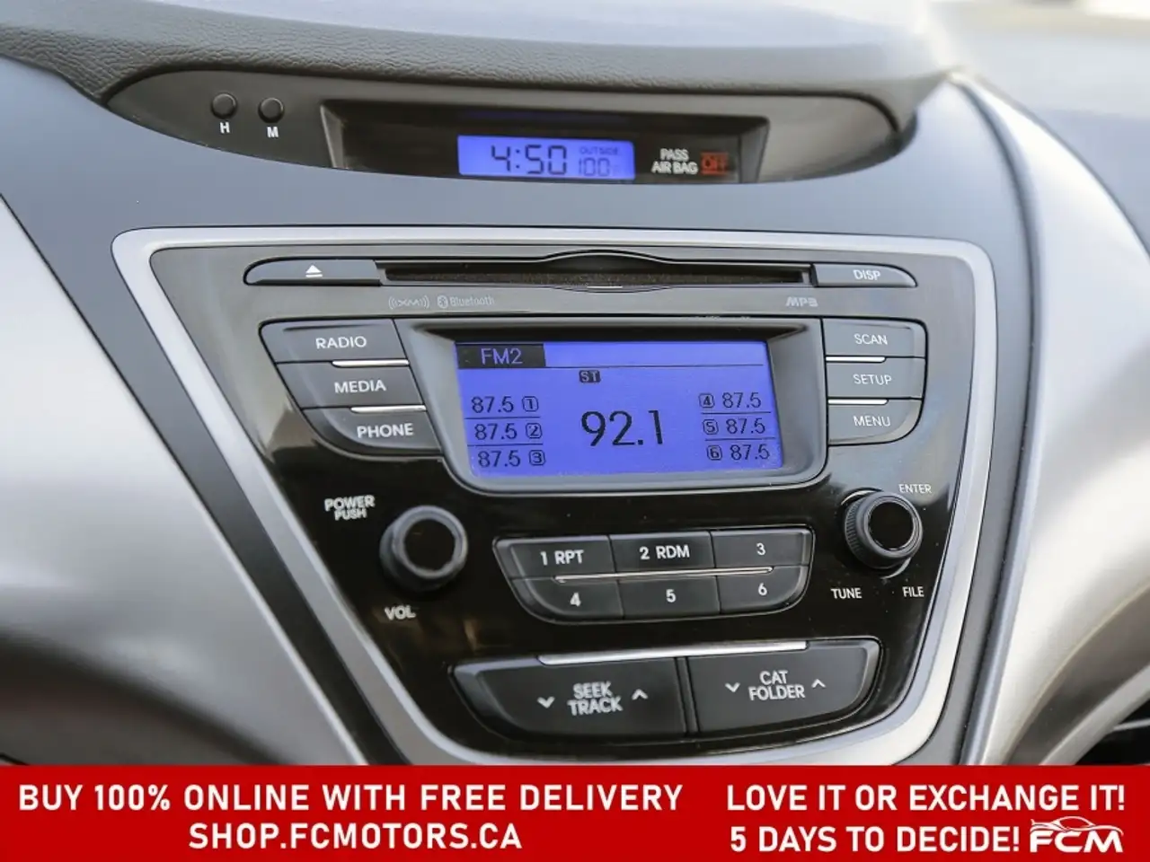 Hyundai ELANTRA photo Hyundai ELANTRA