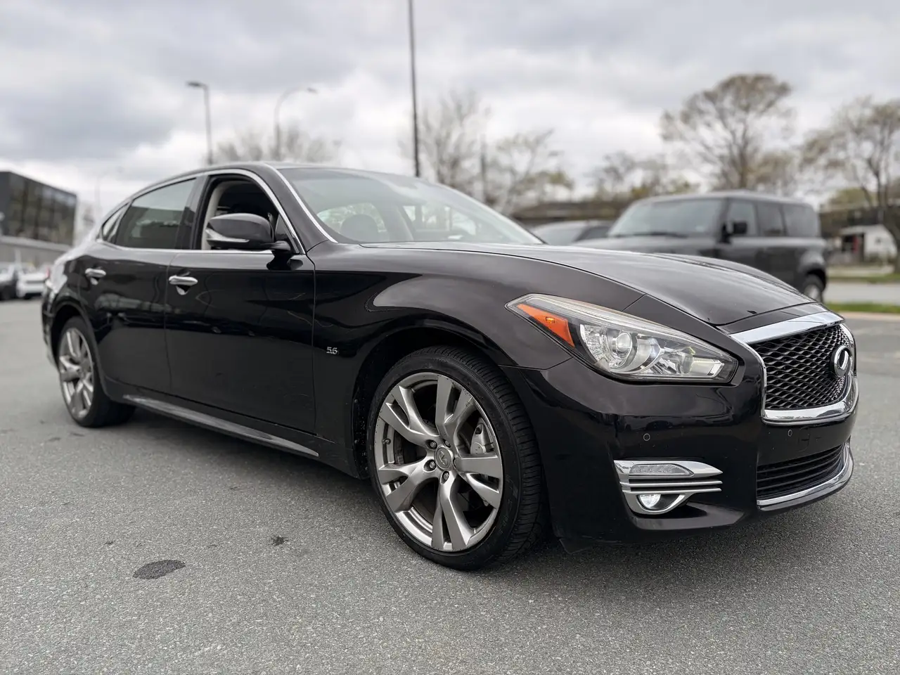 Infiniti Q70 снимка Infiniti Q70