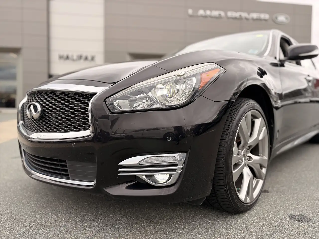 Infiniti Q70 снимка Infiniti Q70