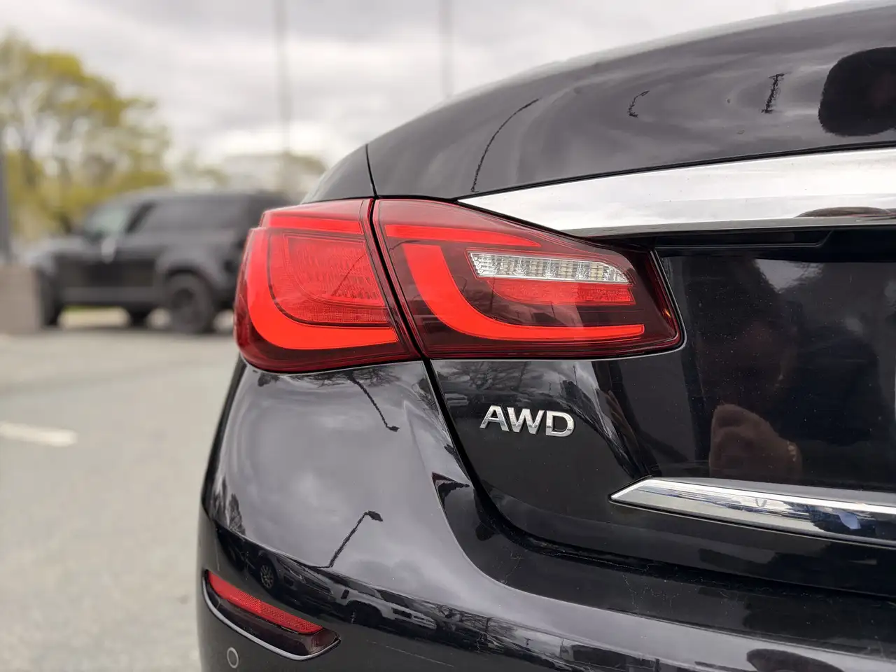 Infiniti Q70 снимка Infiniti Q70