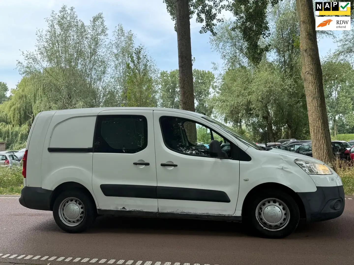 Peugeot Partner 122 1.6 HDI L2 XT Profit + AIRCO!3PERSOONS!STOELVE Wit - 1