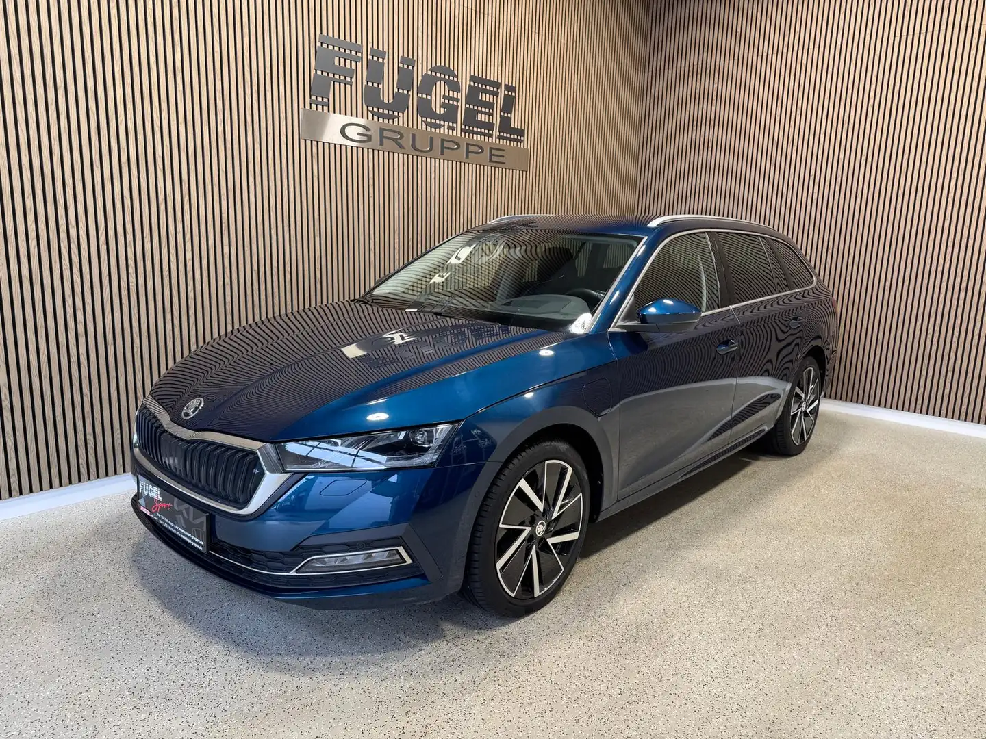 Skoda Octavia Combi 1.4 TSI iV First Edition LED|4xSHZ|ACC|Leder Blau - 2