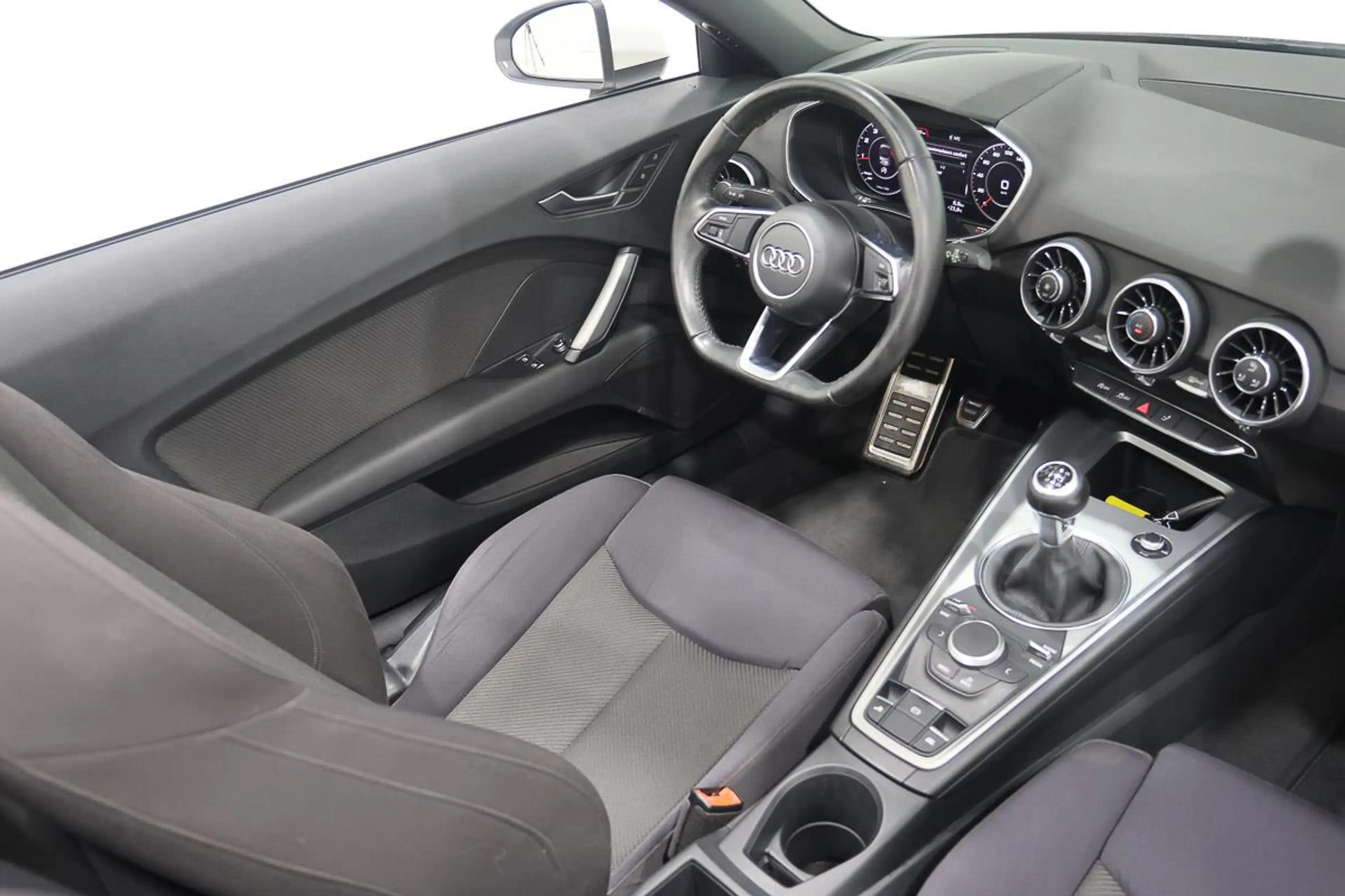 Audi TT ROADTSER - 1.8 TFSI 180 17 - XENON - CLIM - RADAR — photo 10