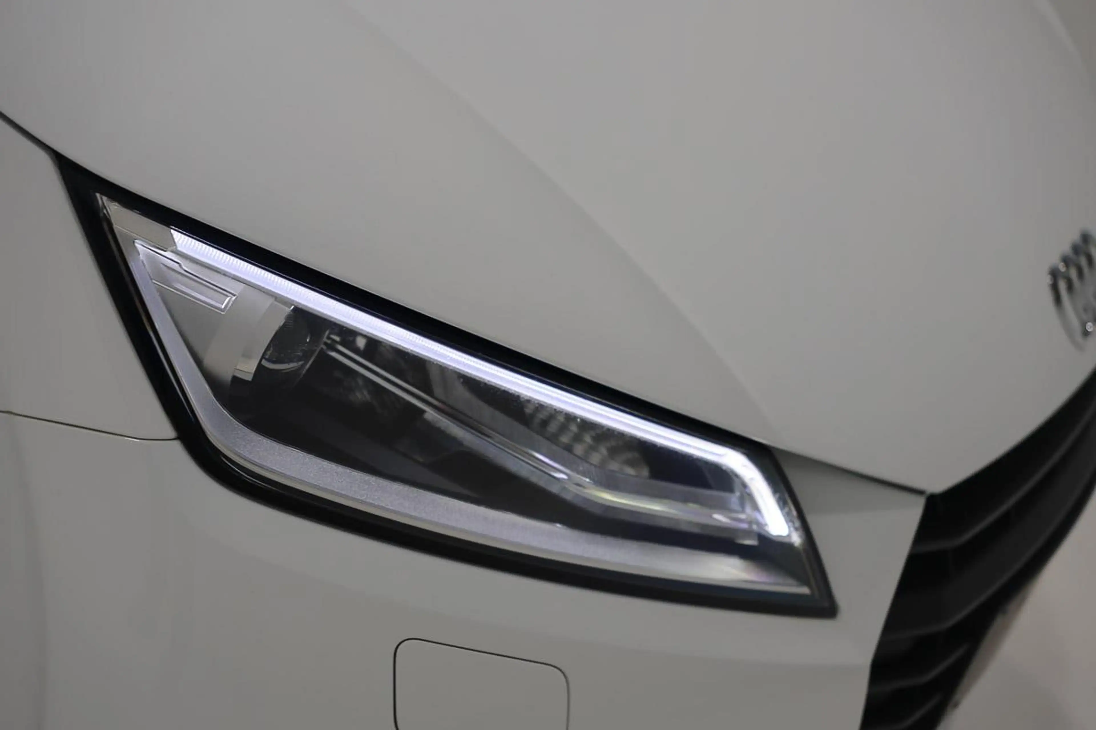 Audi TT ROADTSER - 1.8 TFSI 180 17 - XENON - CLIM - RADAR — photo 6