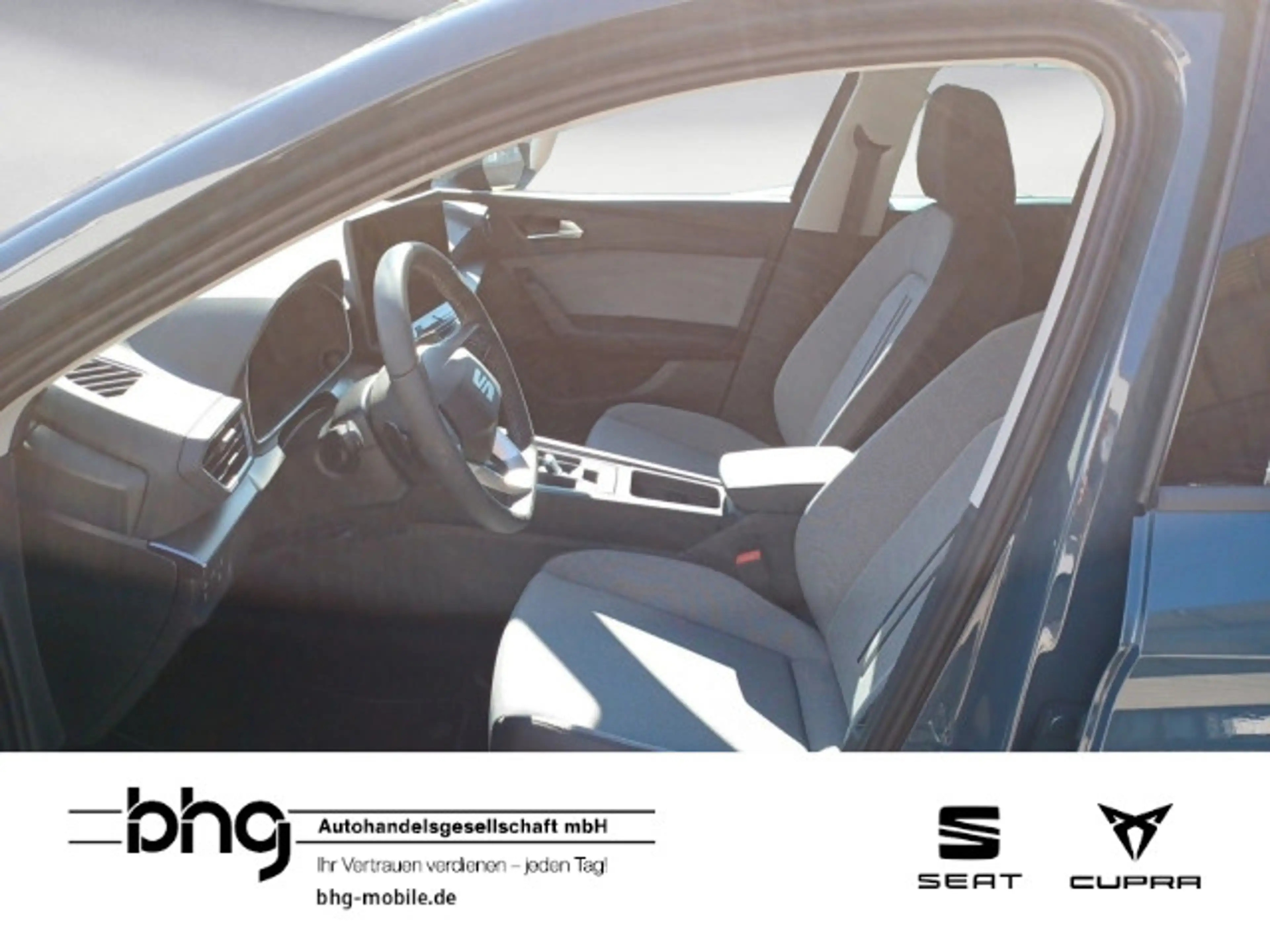 SEAT Leon Sportstourer Road Edition 2.0 TDI  7-Gang-D — photo 7