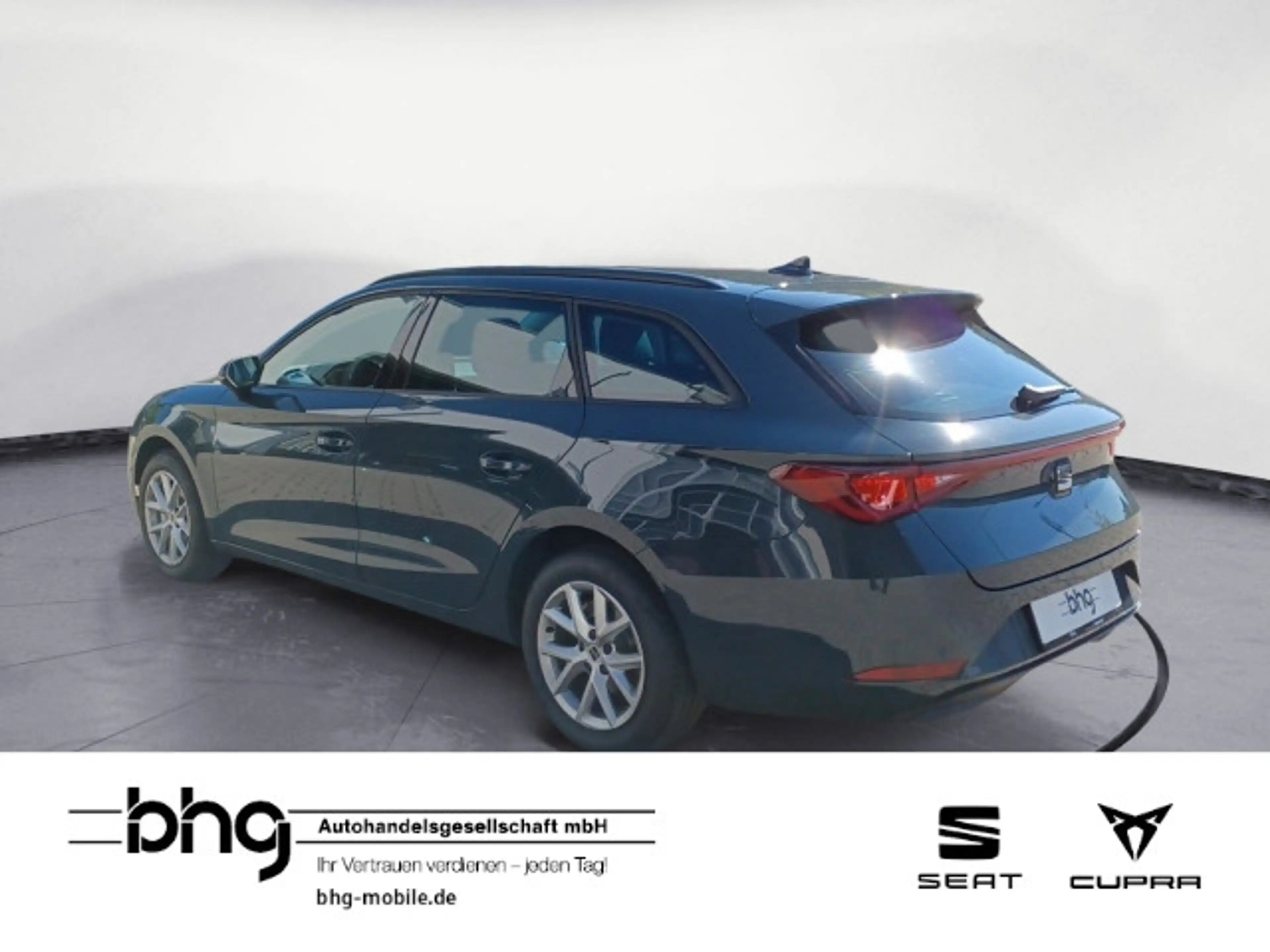 SEAT Leon Sportstourer Road Edition 2.0 TDI  7-Gang-D — photo 3