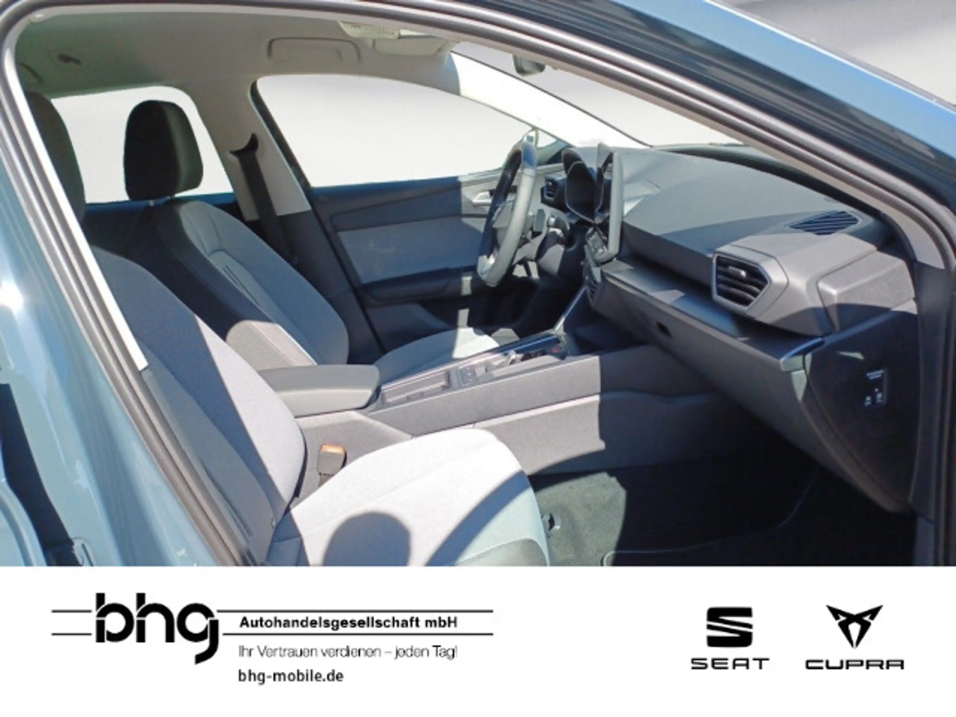 SEAT Leon Sportstourer Road Edition 2.0 TDI  7-Gang-D — photo 8