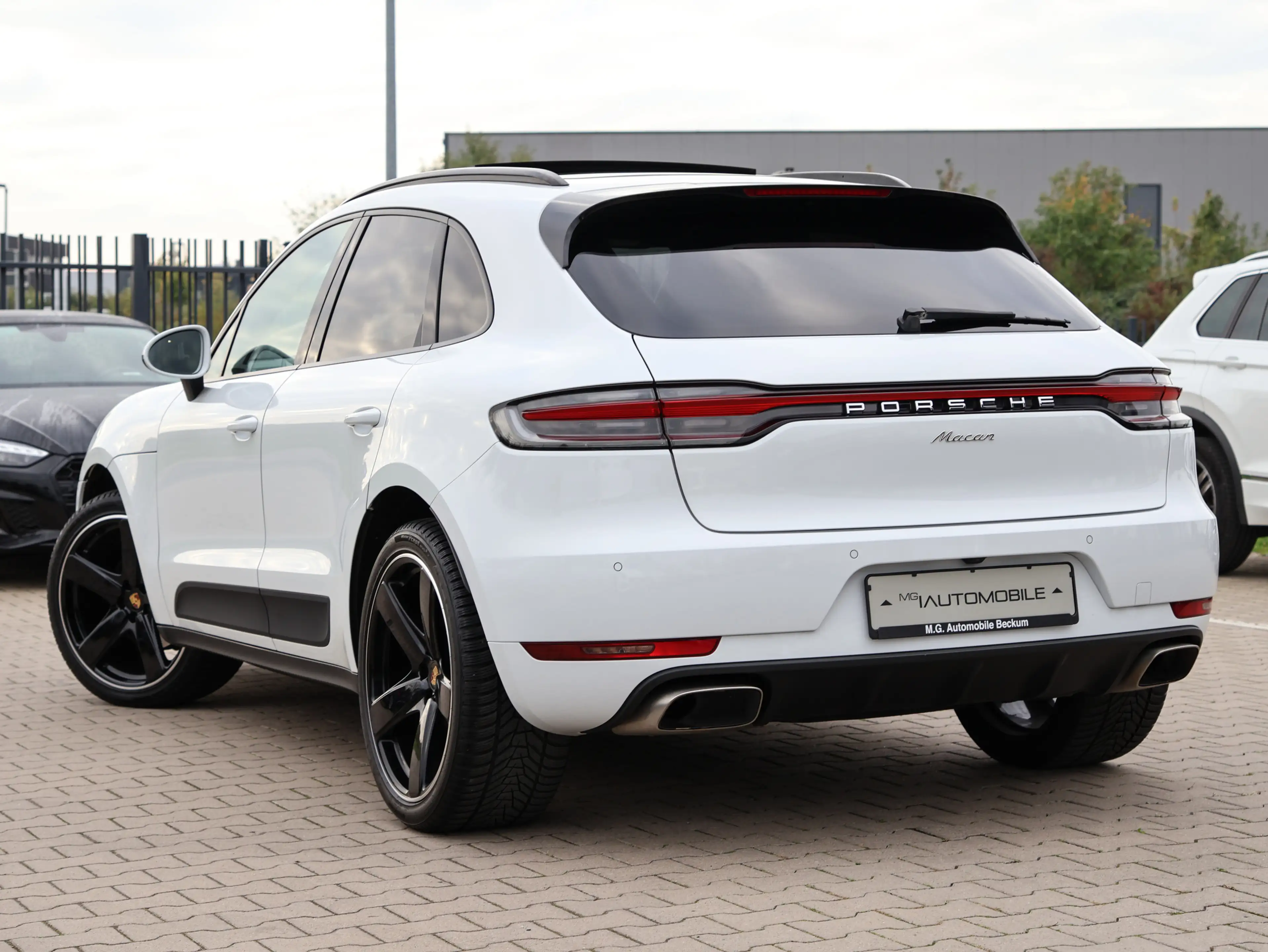 Porsche Macan - PANORAMA   PDLS+   STANDHZG.   20 ZOLL — photo 15