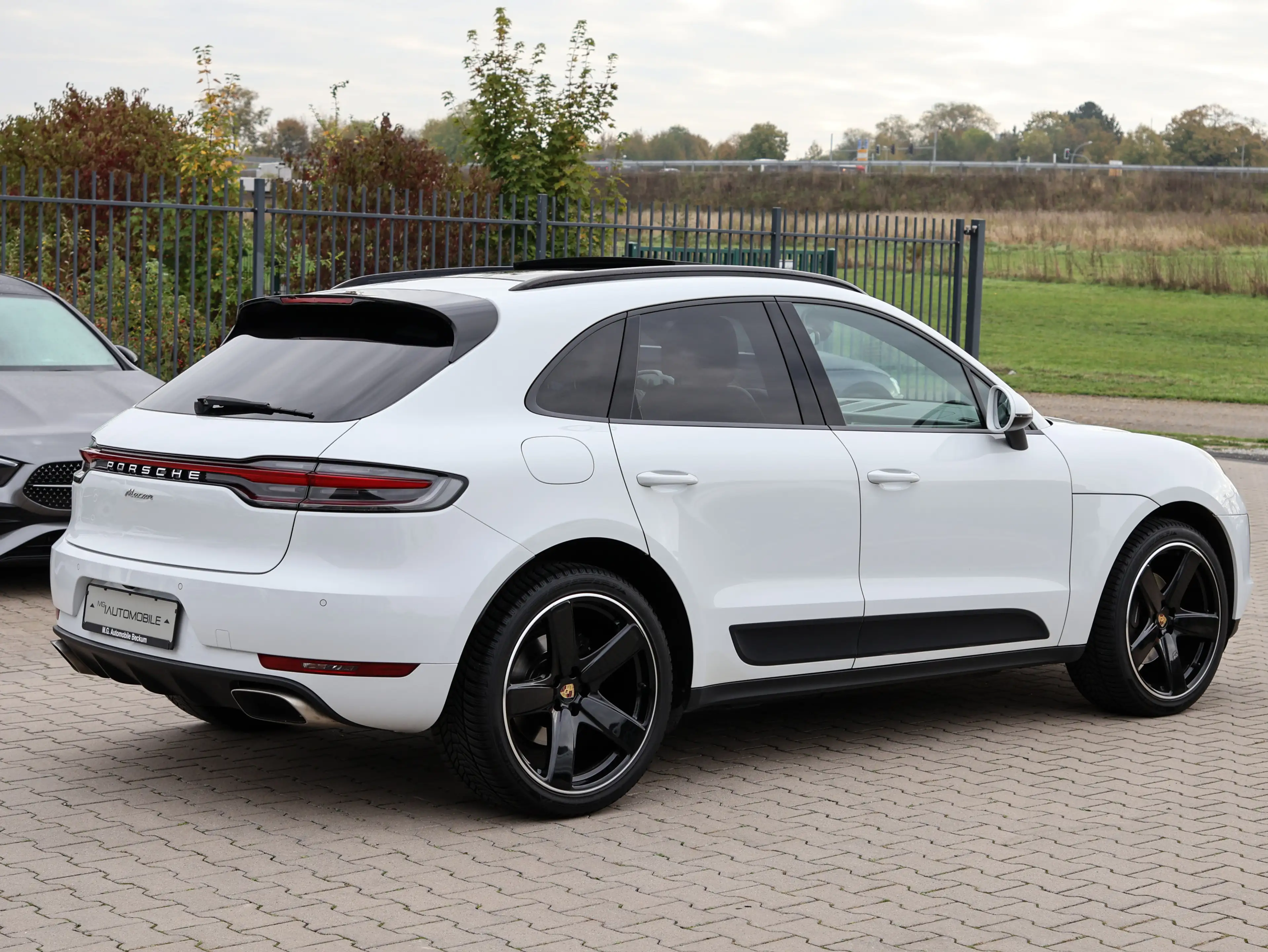 Porsche Macan - PANORAMA   PDLS+   STANDHZG.   20 ZOLL — photo 7