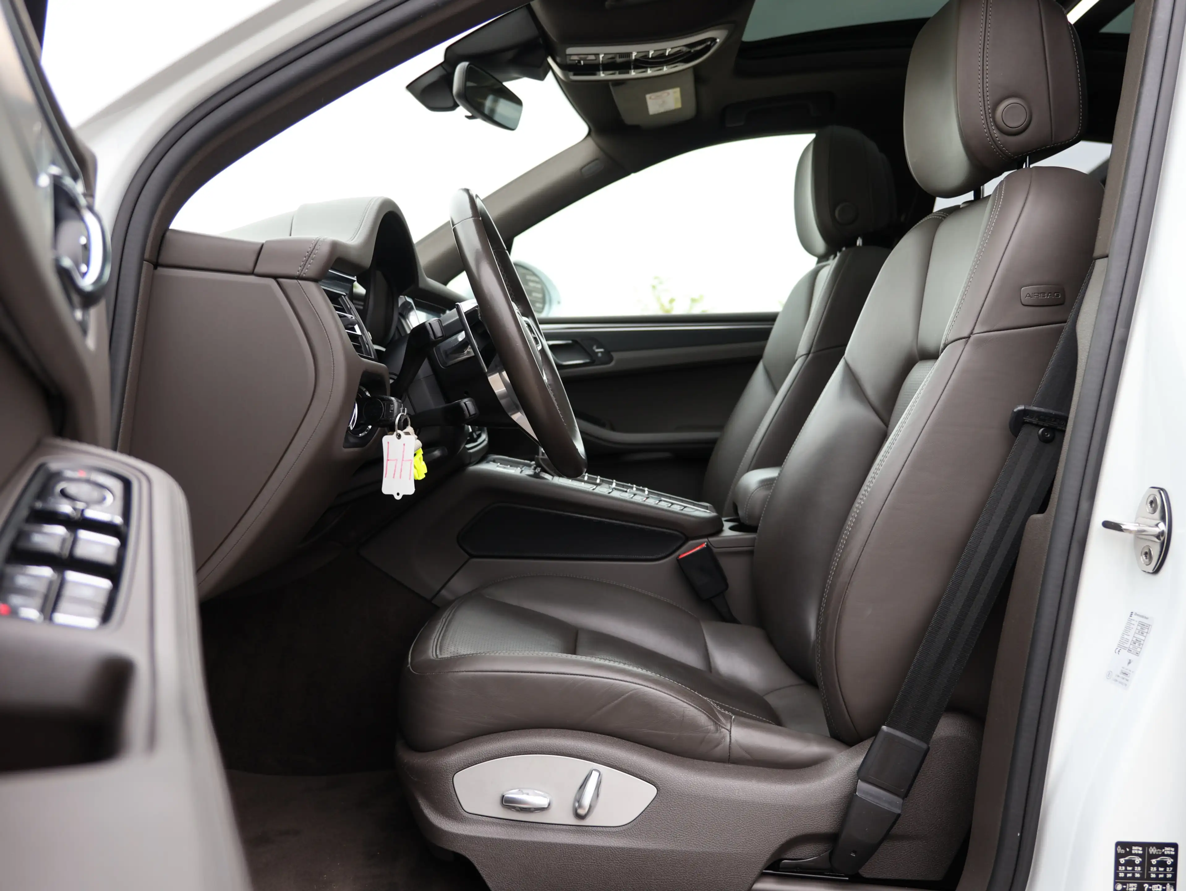 Porsche Macan - PANORAMA   PDLS+   STANDHZG.   20 ZOLL — photo 33