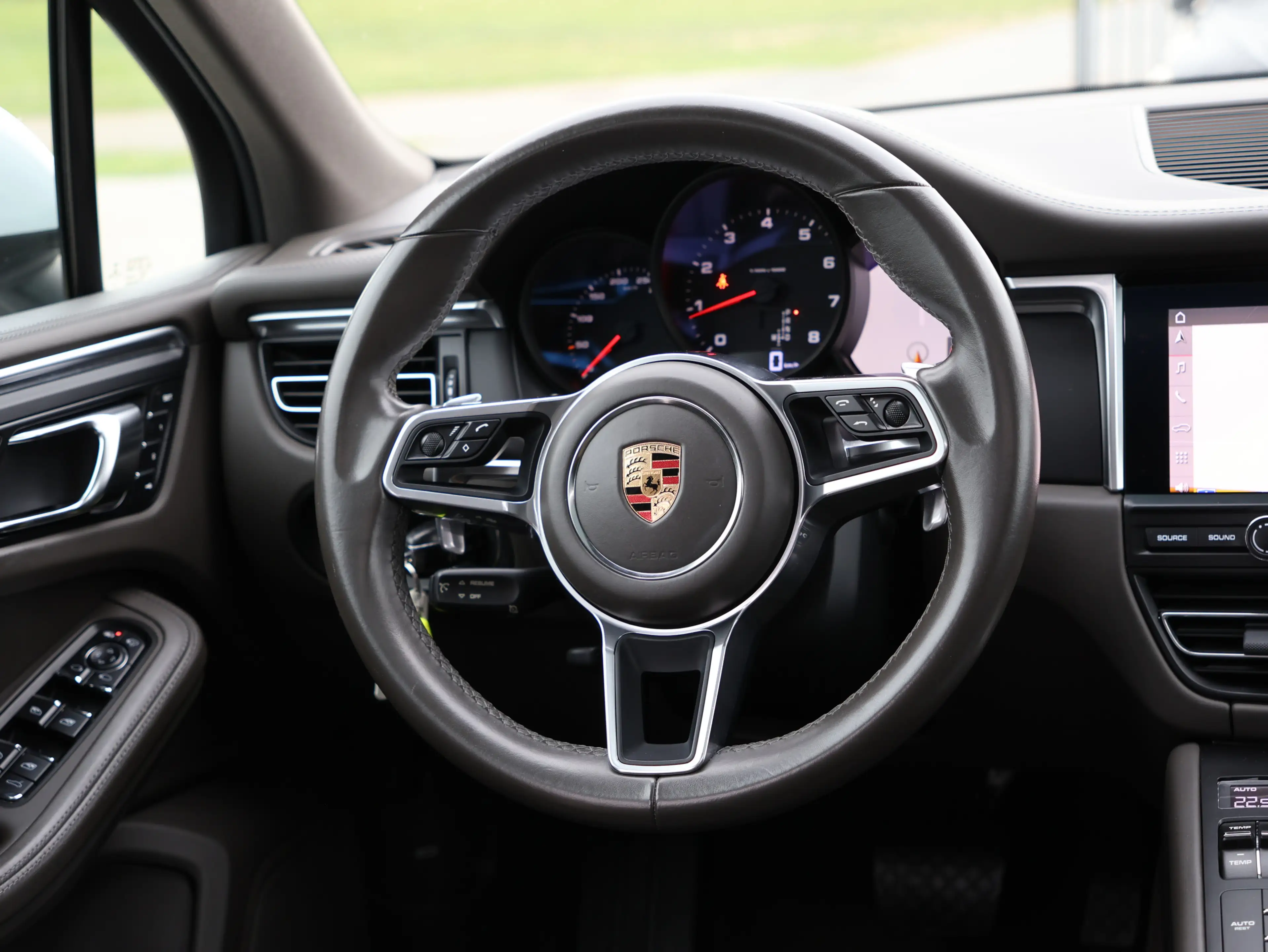 Porsche Macan - PANORAMA   PDLS+   STANDHZG.   20 ZOLL — photo 30
