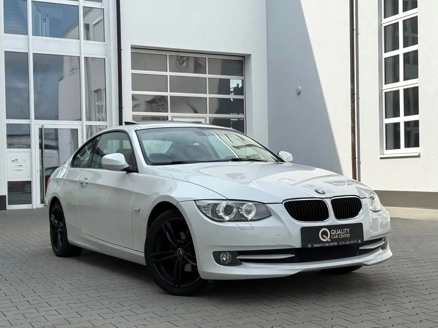 BMW 318 i Coupe *SHD*NAVI PRO*VOLLLEDER*XENON* Weiß - 1