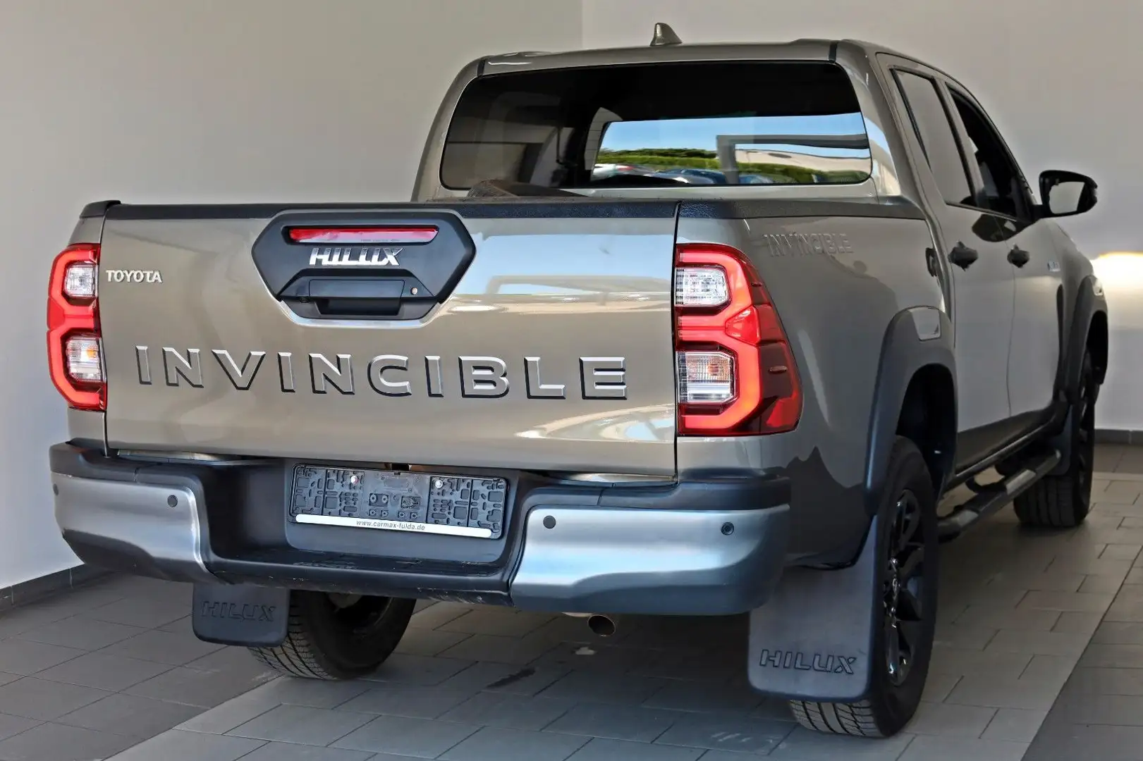 Toyota Hilux 2.8 D-4D Invincible,DOKA,ACC,WERKSGARANTIE Braun - 2