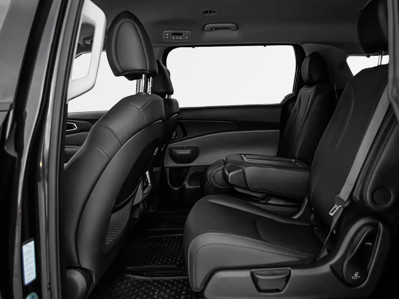 Kia Carnival снимка Kia Carnival