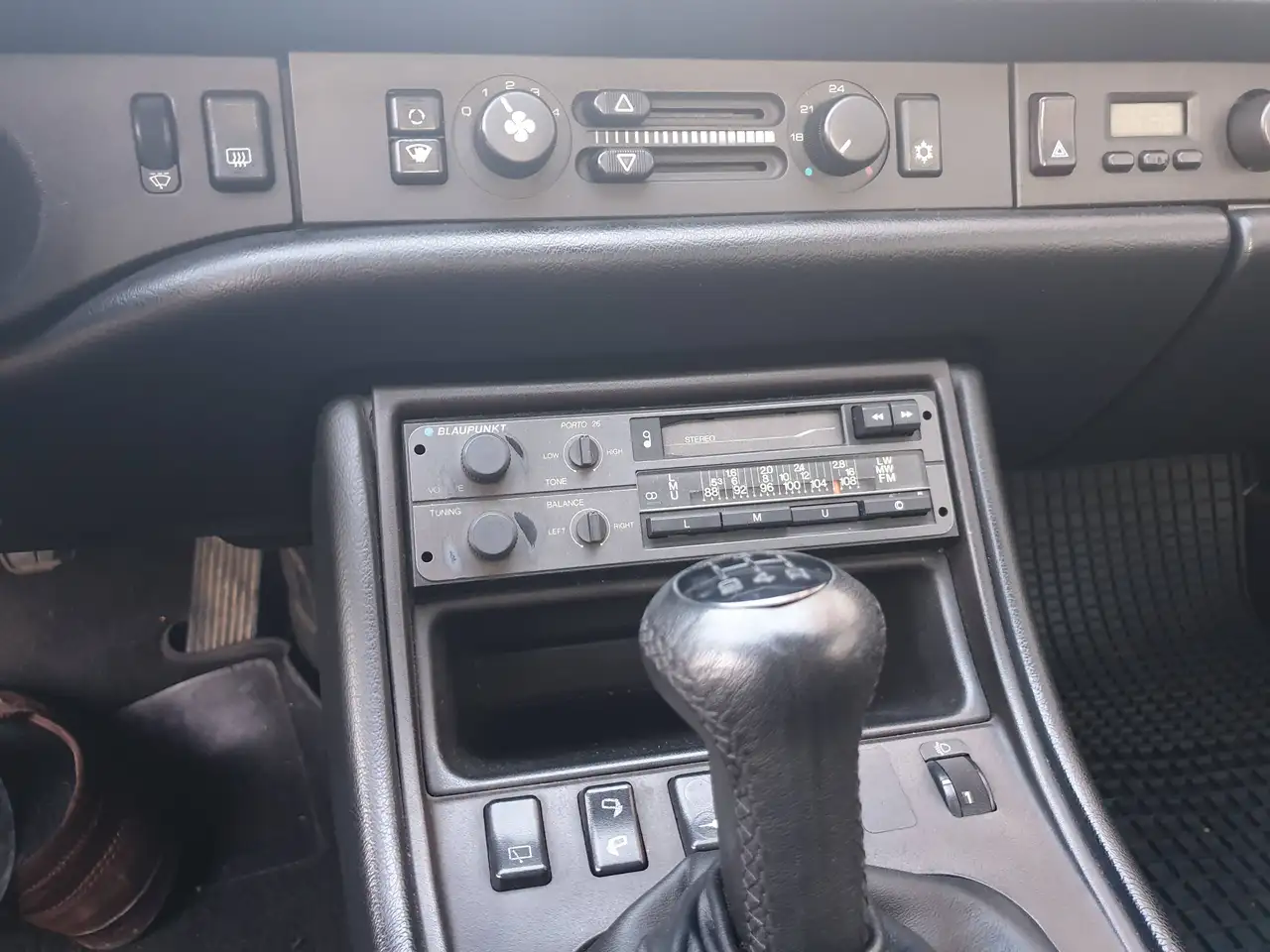 Porsche 944 Coupe 2.5 S, foto 12