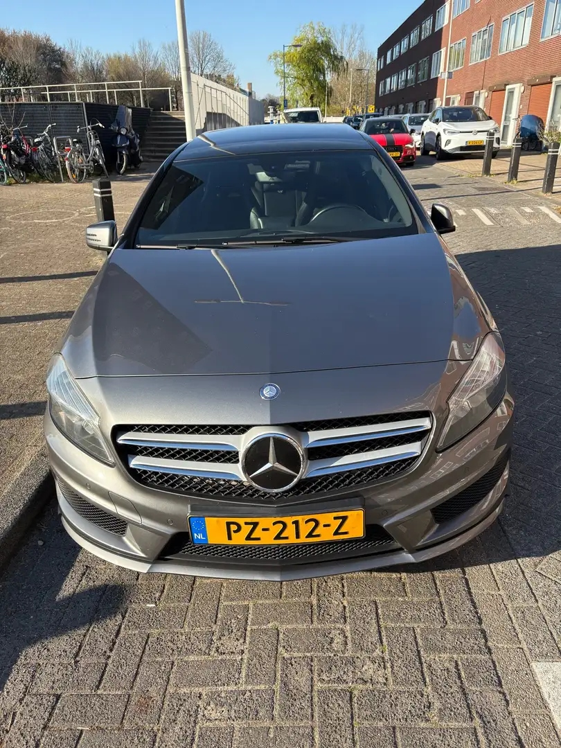 Mercedes-Benz A 200 AMG Line - 2