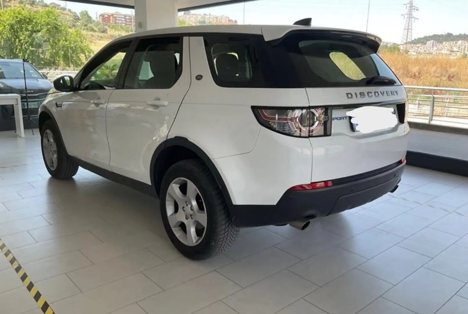 Land Rover Discovery Sport Discovery Sport 2.0 eD4 150 CV 2WD Pure Bianco - 2