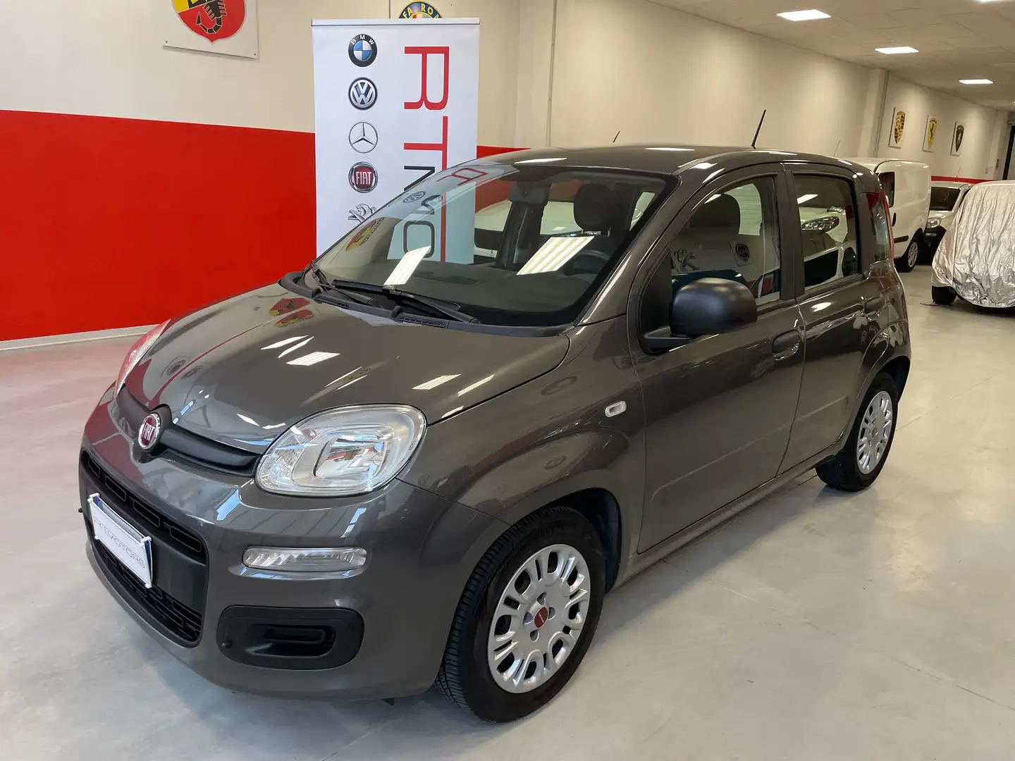 Fiat Panda 1.0 hybrid Easy S&S 70cv Gris - 2