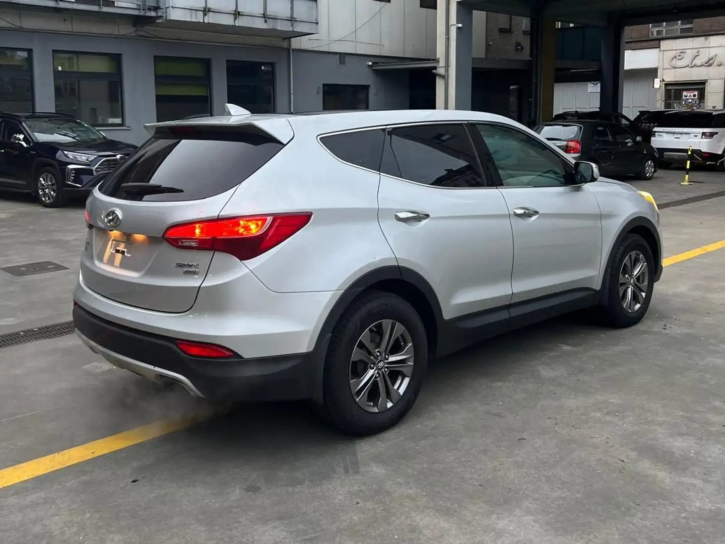 Hyundai SANTA FE FULLY LOADED-4WD-ONLY FOR EXPORT OUT OF EUROPE Grau - 2