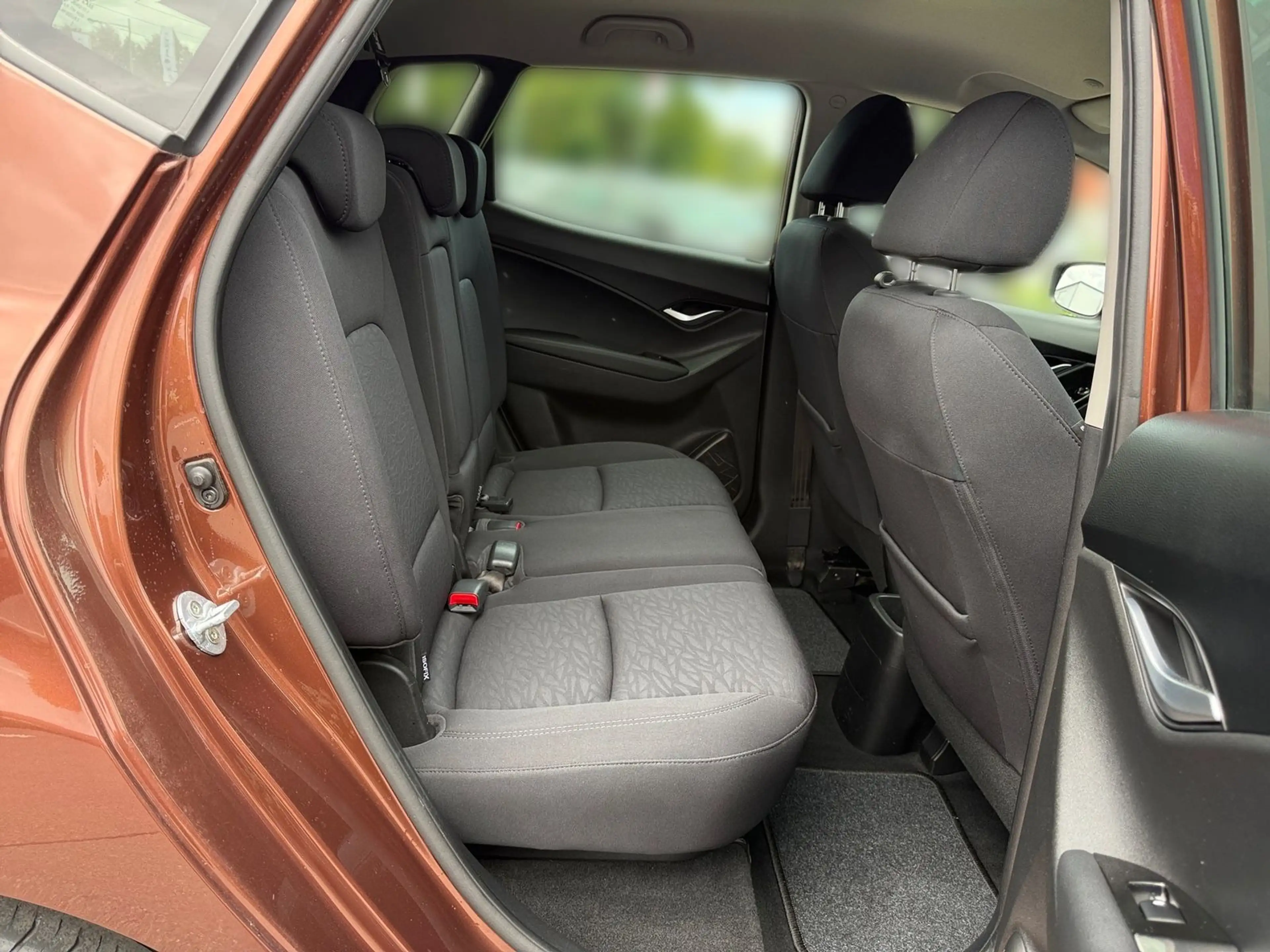 Hyundai iX20 1.6 Automatik Sitzheizung AHK PDC Bluetooth — photo 13