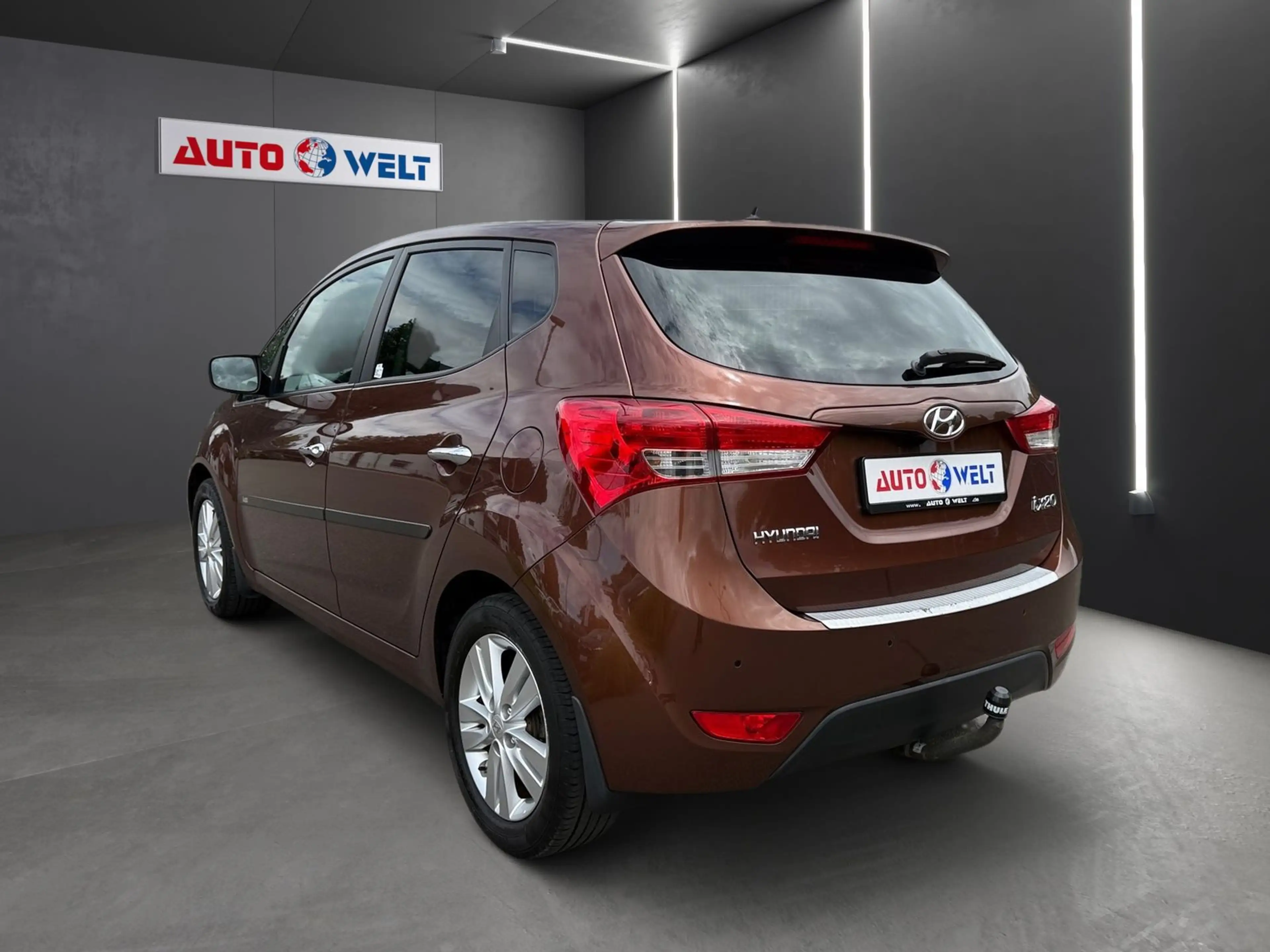 Hyundai iX20 1.6 Automatik Sitzheizung AHK PDC Bluetooth — photo 5