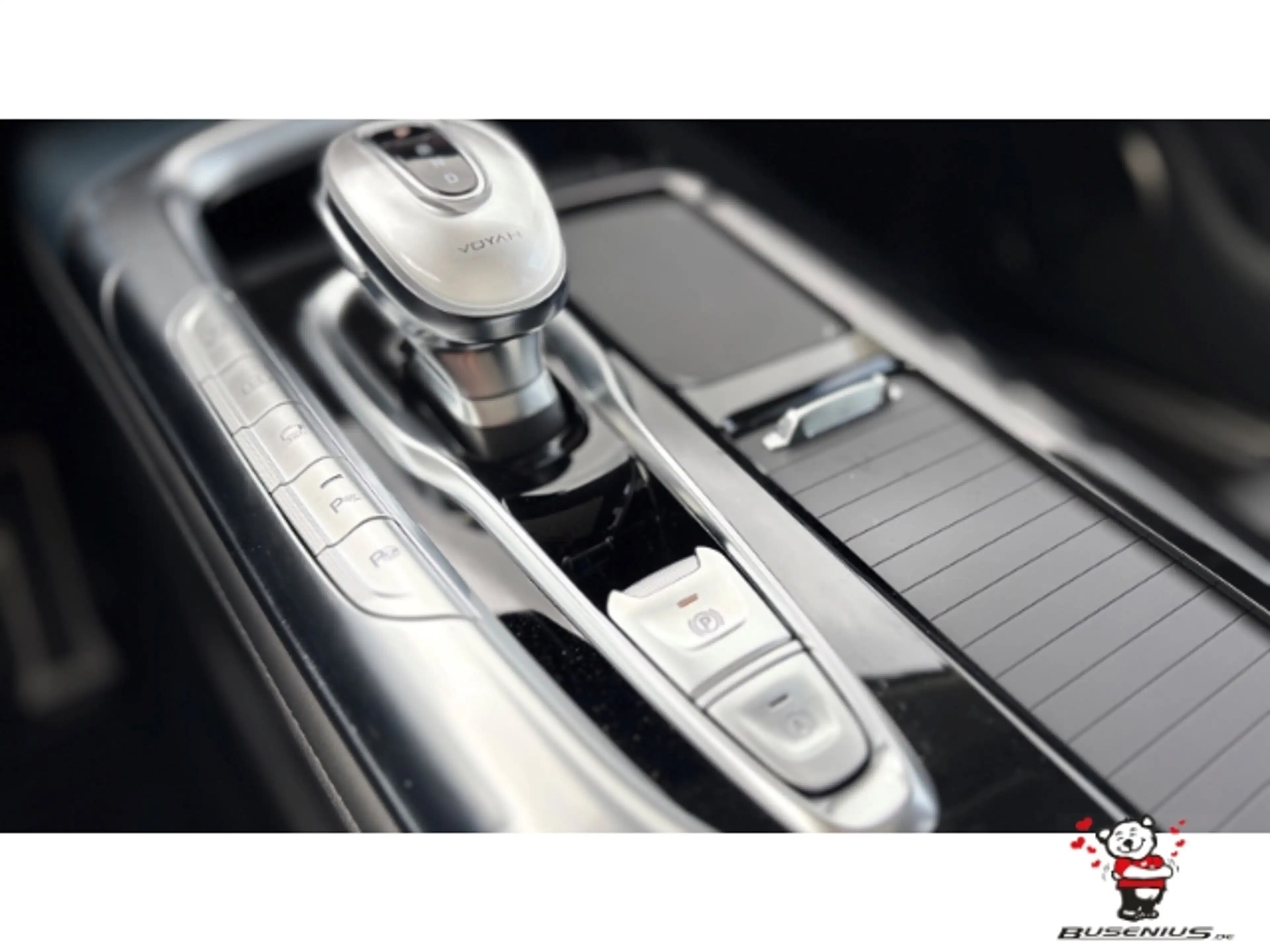 Voyah Free BEV 108 kWh AWD +Pano+LED+Massage+SHZ+360° — photo 14