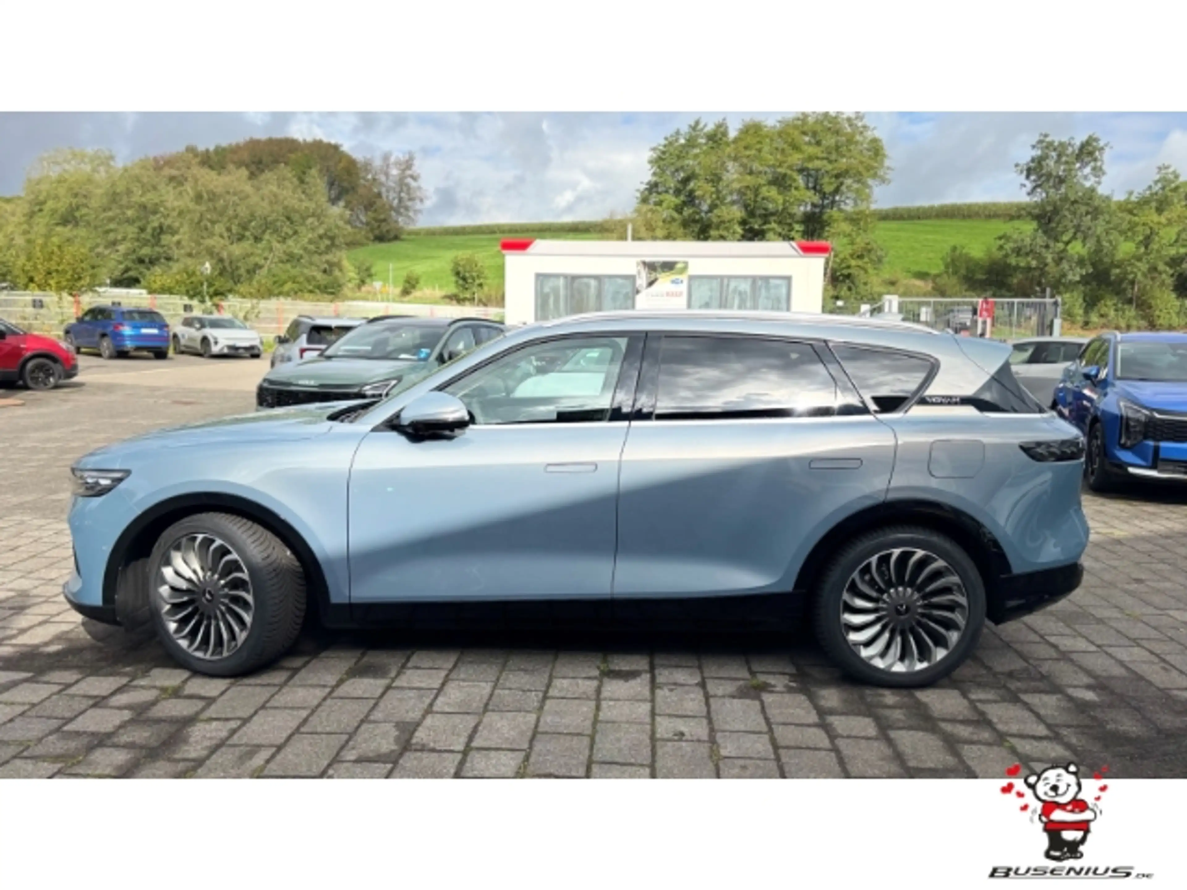 Voyah Free BEV 108 kWh AWD +Pano+LED+Massage+SHZ+360° — photo 6