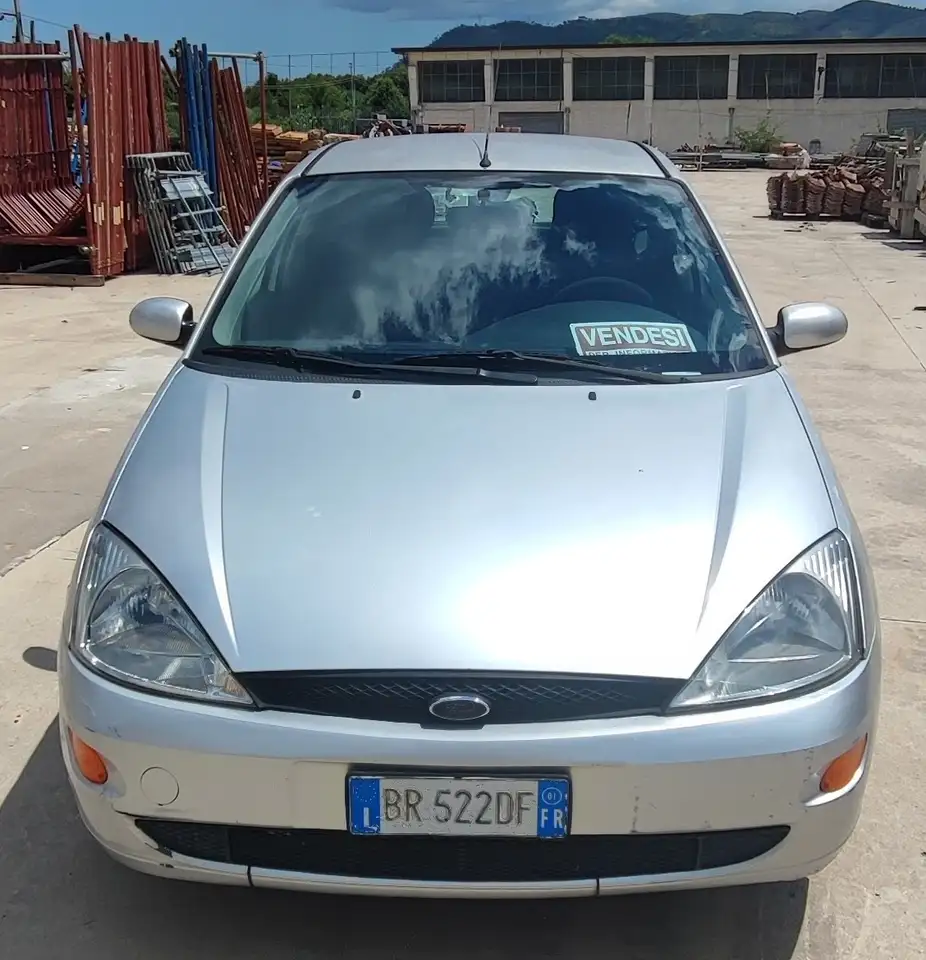 Ford Focus 3p 1.8 td Zetec, foto 1