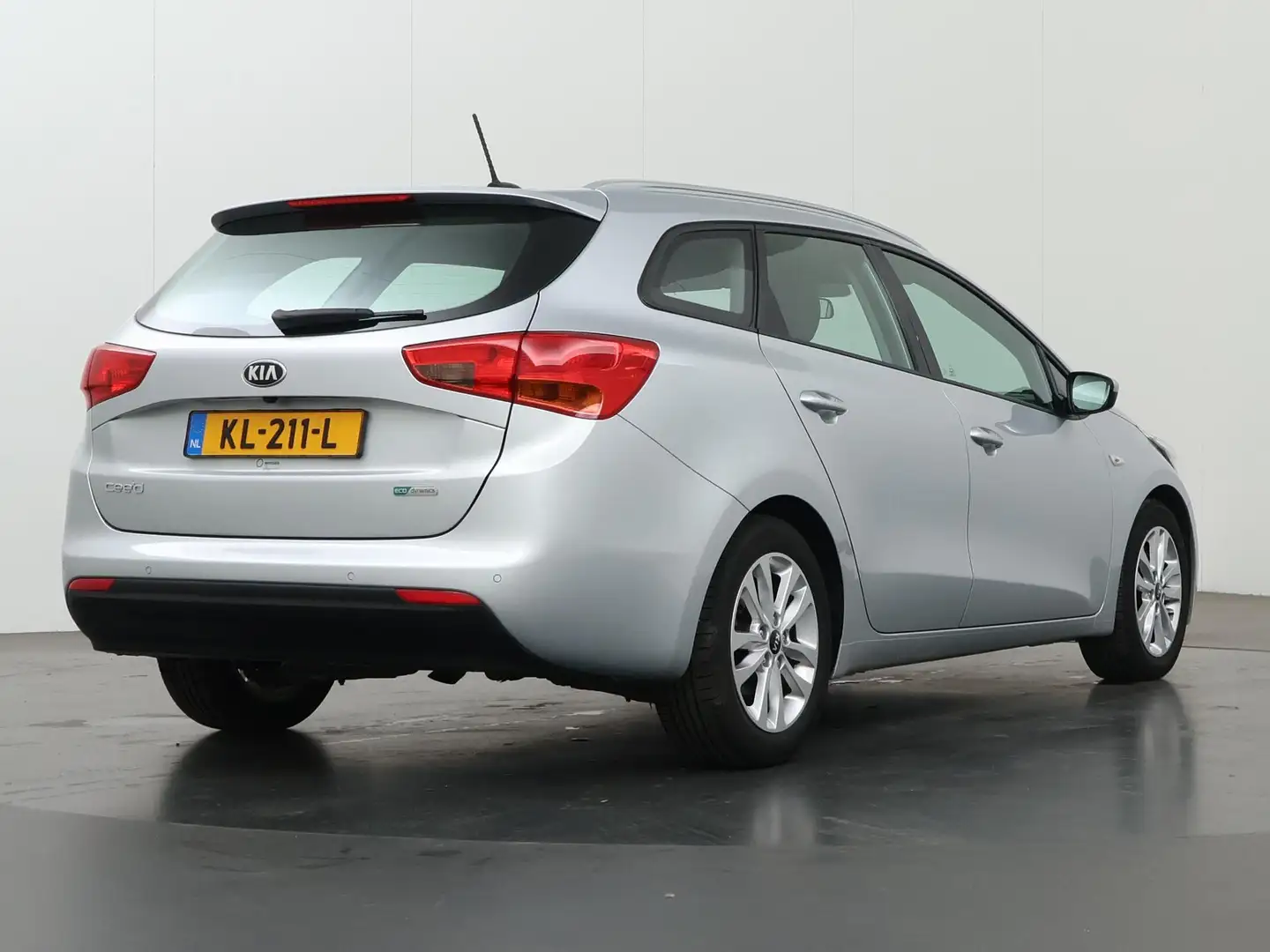 Kia Ceed SW / cee'd SW Sportswagon 1.6 GDI First Edition | Navigatiesyste Grijs - 2