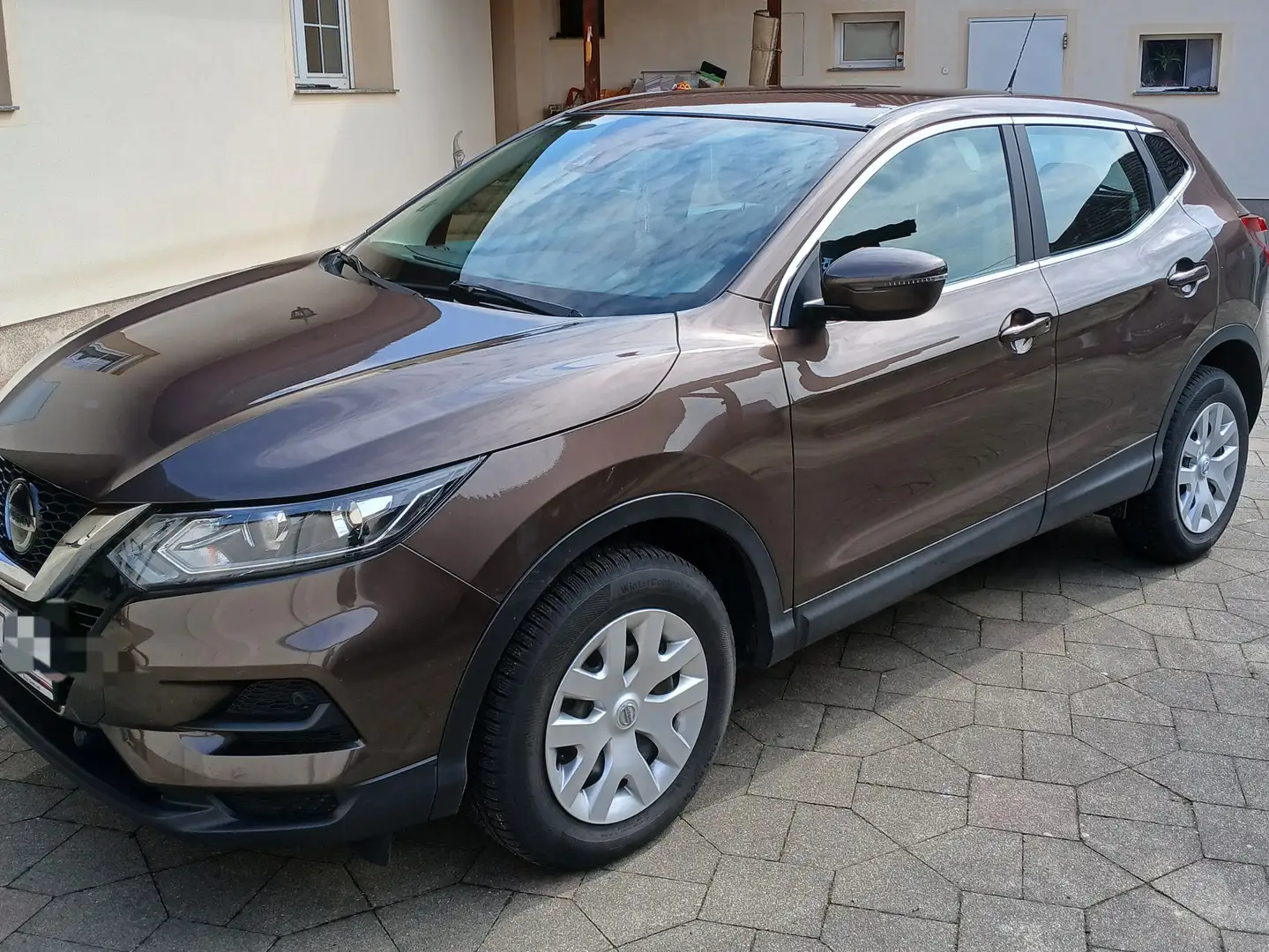 Nissan Qashqai 1,3 DIG-T Acenta Braun - 1