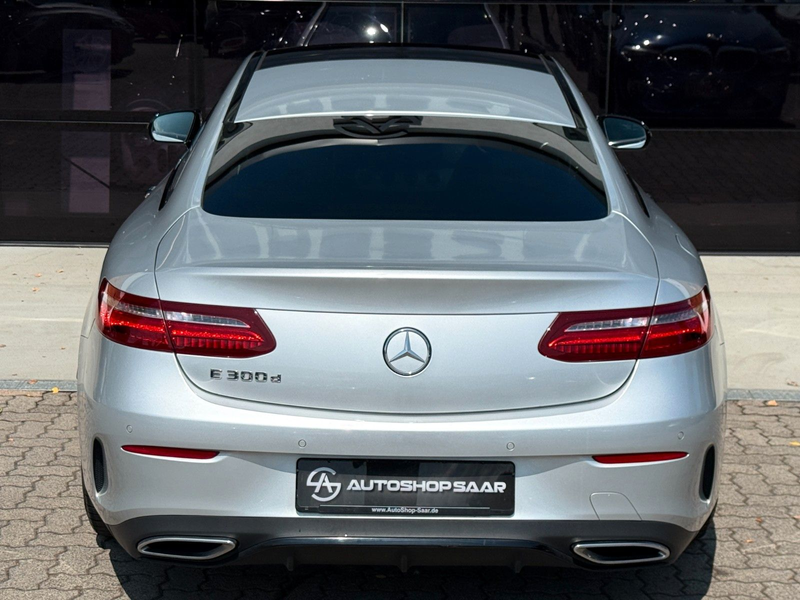 Mercedes-Benz E 300 d Coupe AMG-Line PANO/MEMORY/360° — photo 9