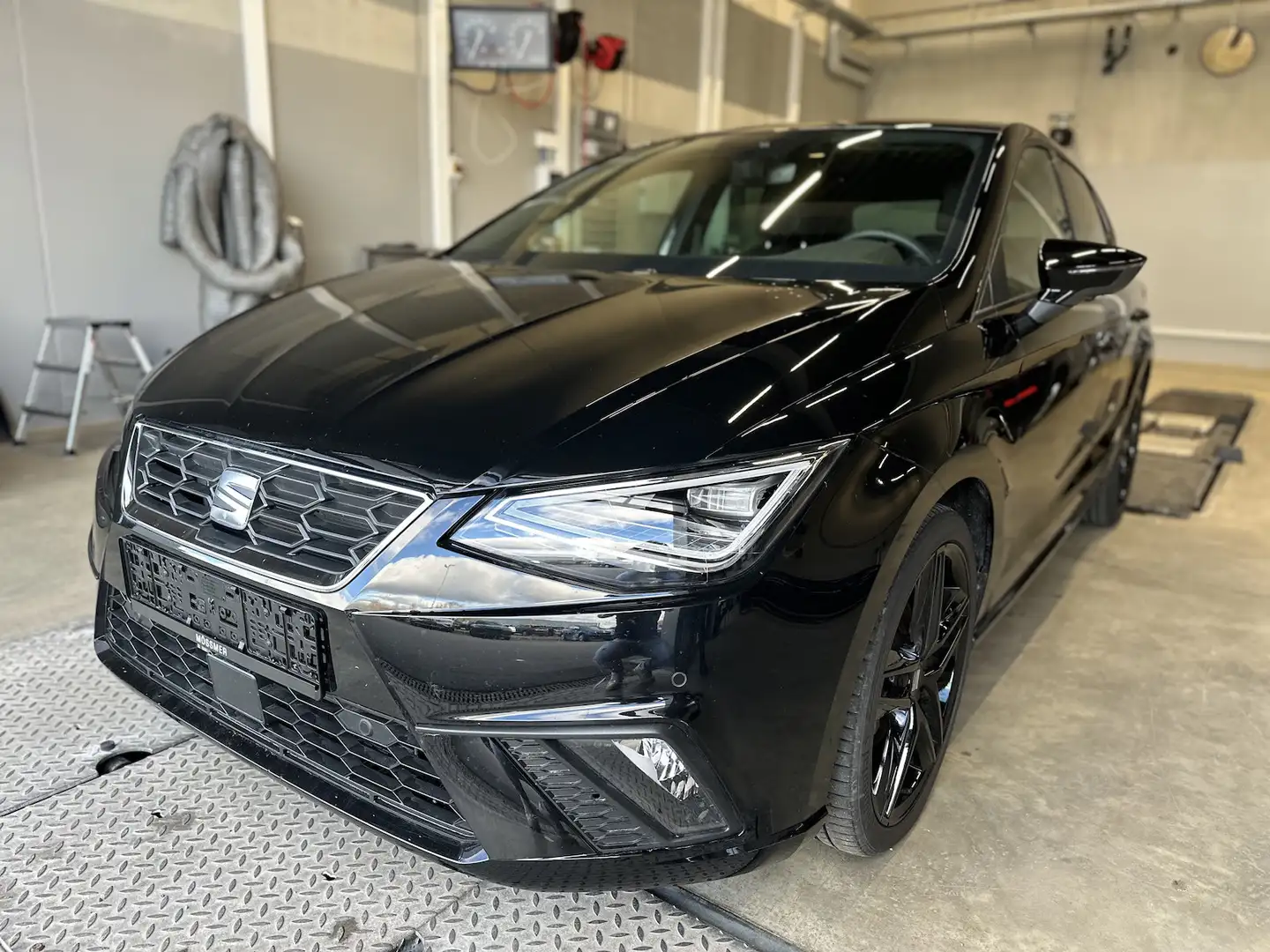 SEAT Ibiza 1.0TSI DSG FR Dinamica Assist XL 18´´ Kam Noir - 1
