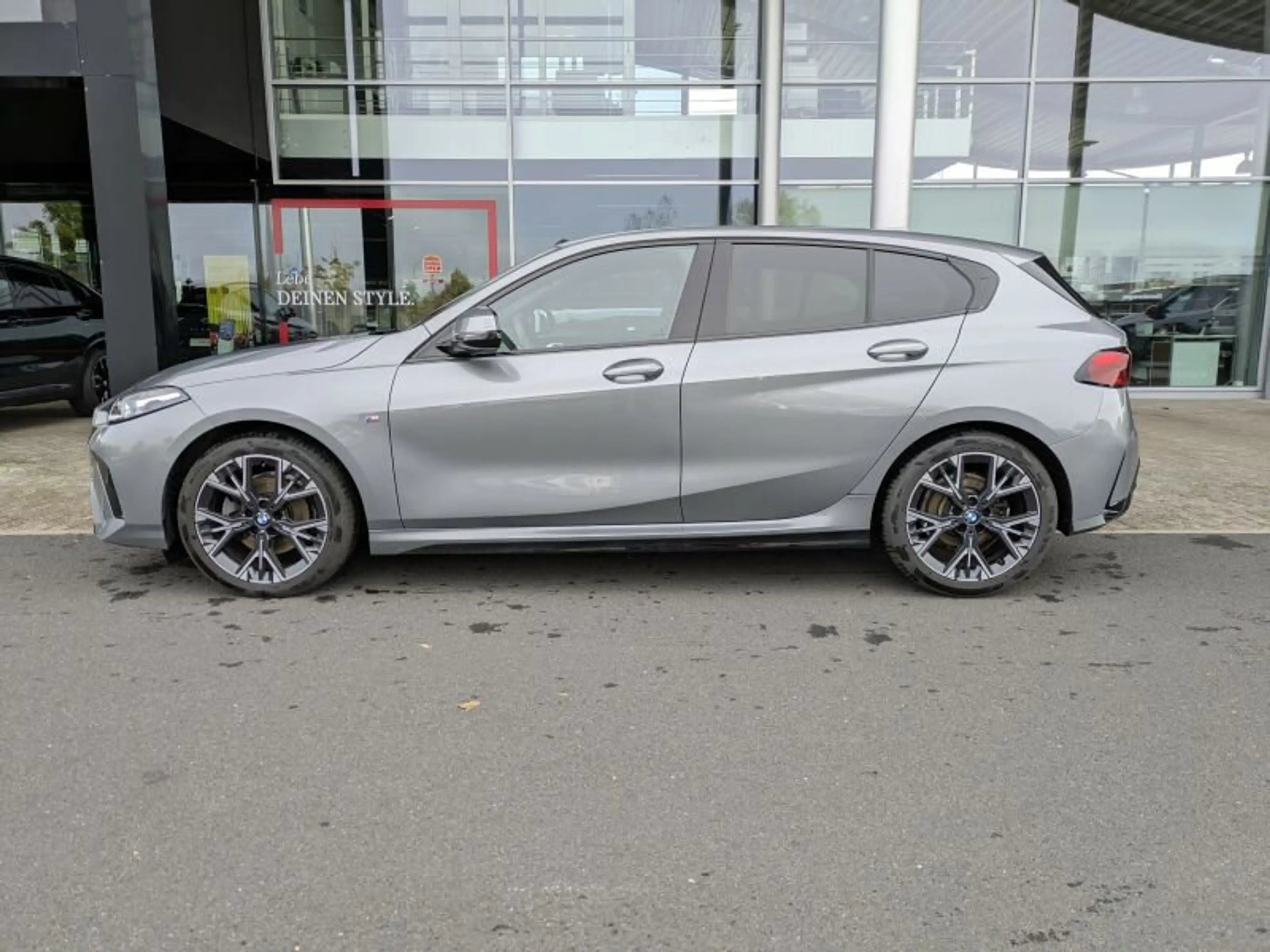 BMW 120 i Lim. M Sport Navi. Teilleder. Driv.Ass. — photo 3
