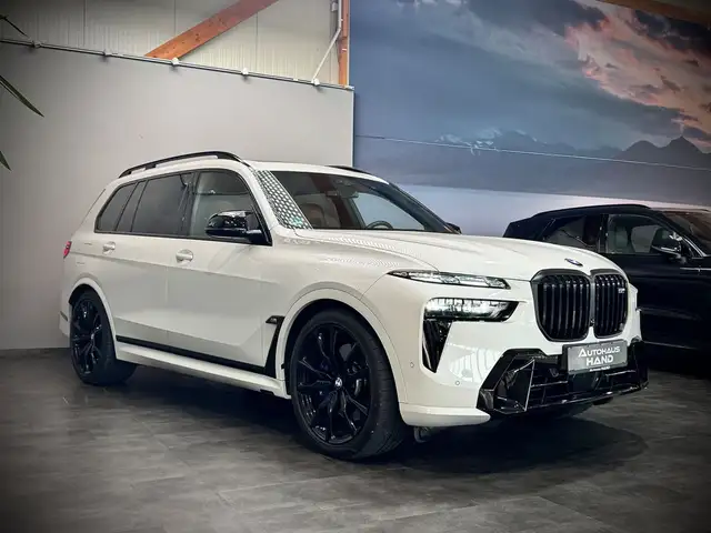BMW X7 M60i*ICONIC GLOW*7-SITZER*INDIV.*ACC*PANO*1Hd