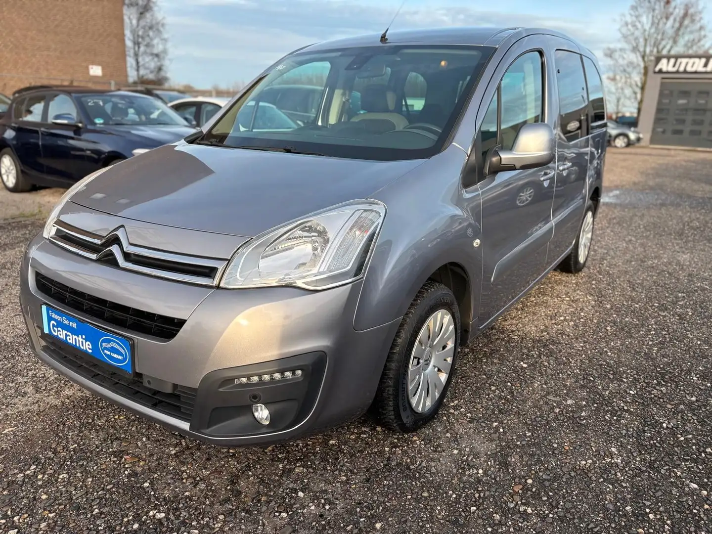 Citroen Berlingo 1.6 Diesel/NAVI/Wenig KM/ Gris - 1