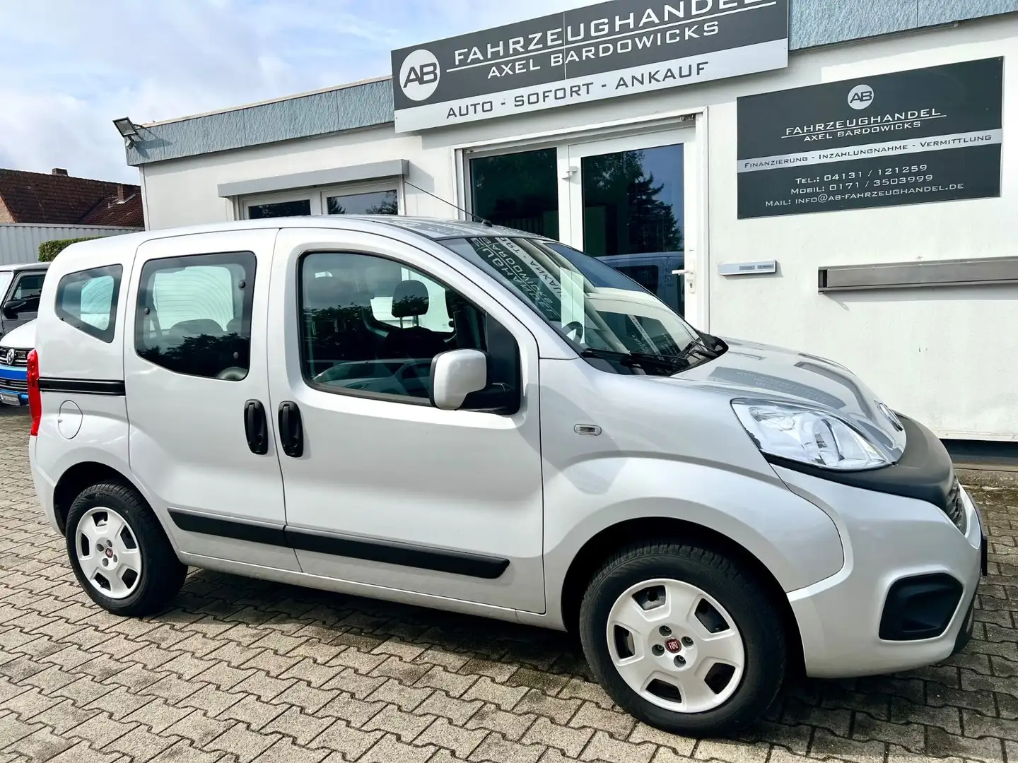 Fiat Qubo 1.4 Lounge Klima / Nur 2400 km !!!!! Argent - 1