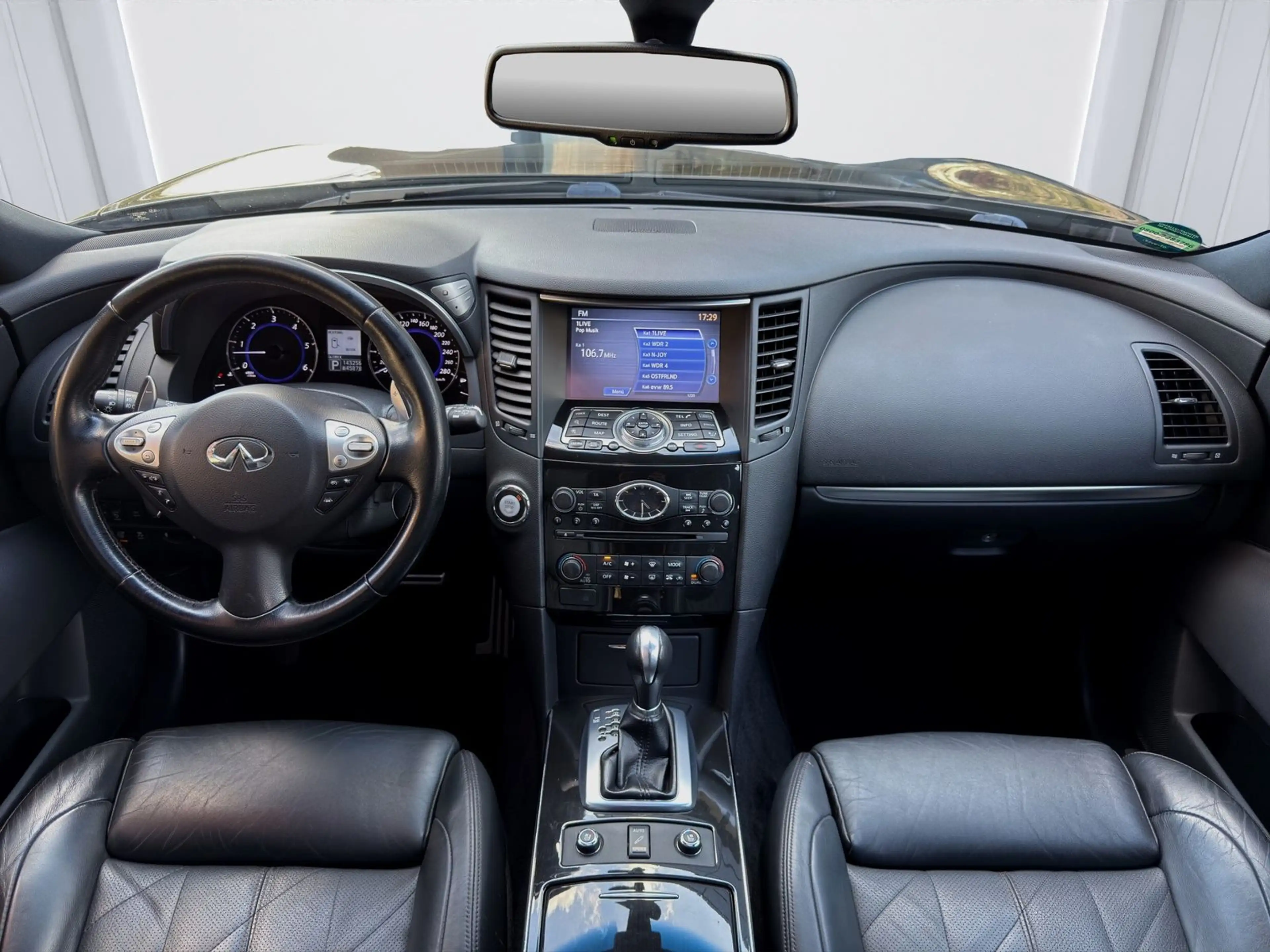 Infiniti QX70 d GT*LEDER*360°KAMERA*MEMORY*ACC* — photo 10