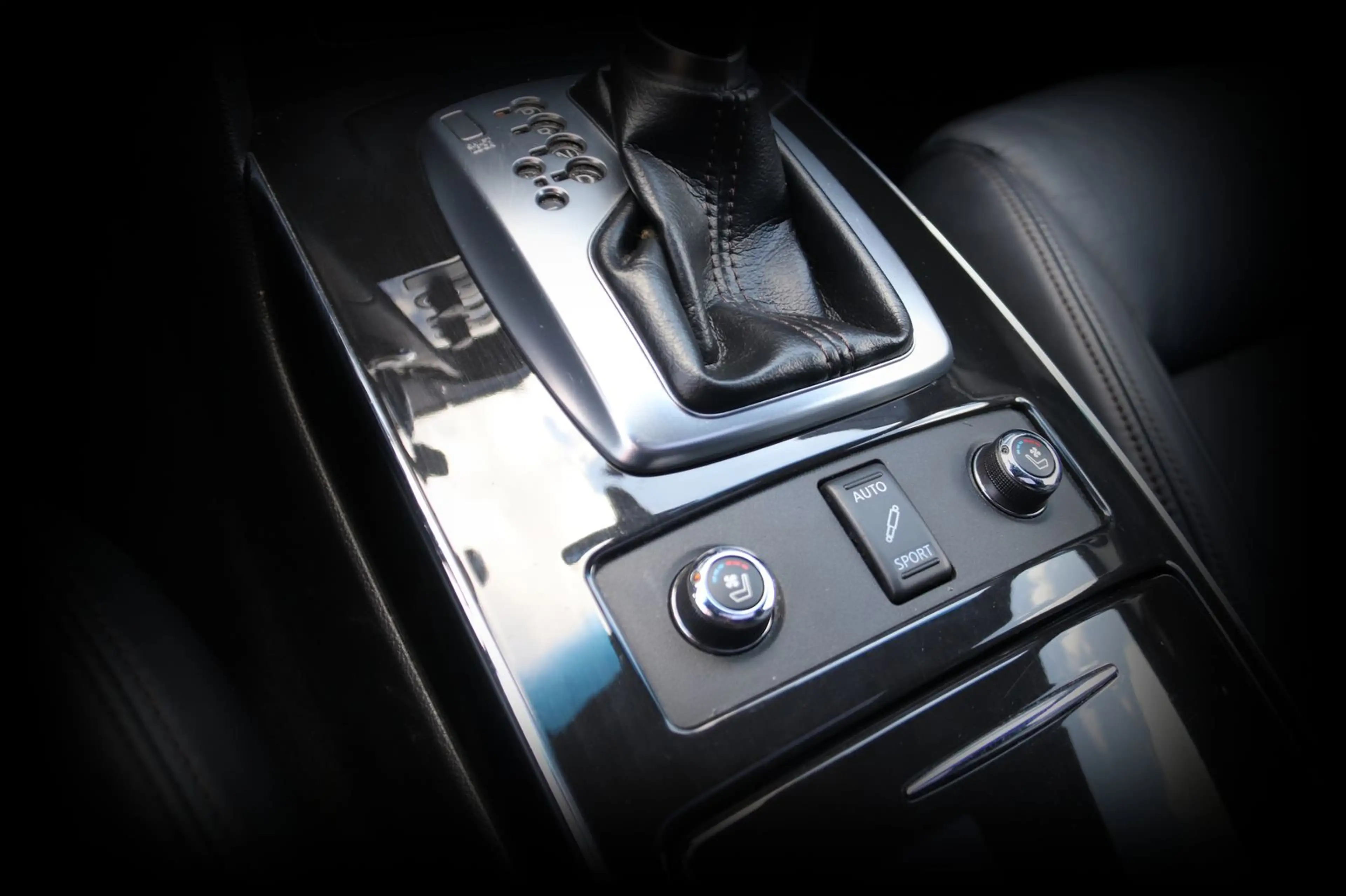 Infiniti QX70 d GT*LEDER*360°KAMERA*MEMORY*ACC* — photo 15