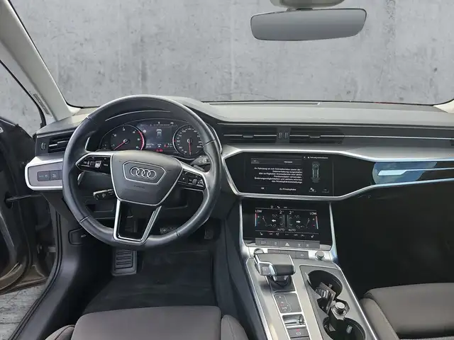 Audi A6 view 9