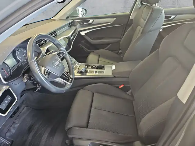 Audi A6 view 12