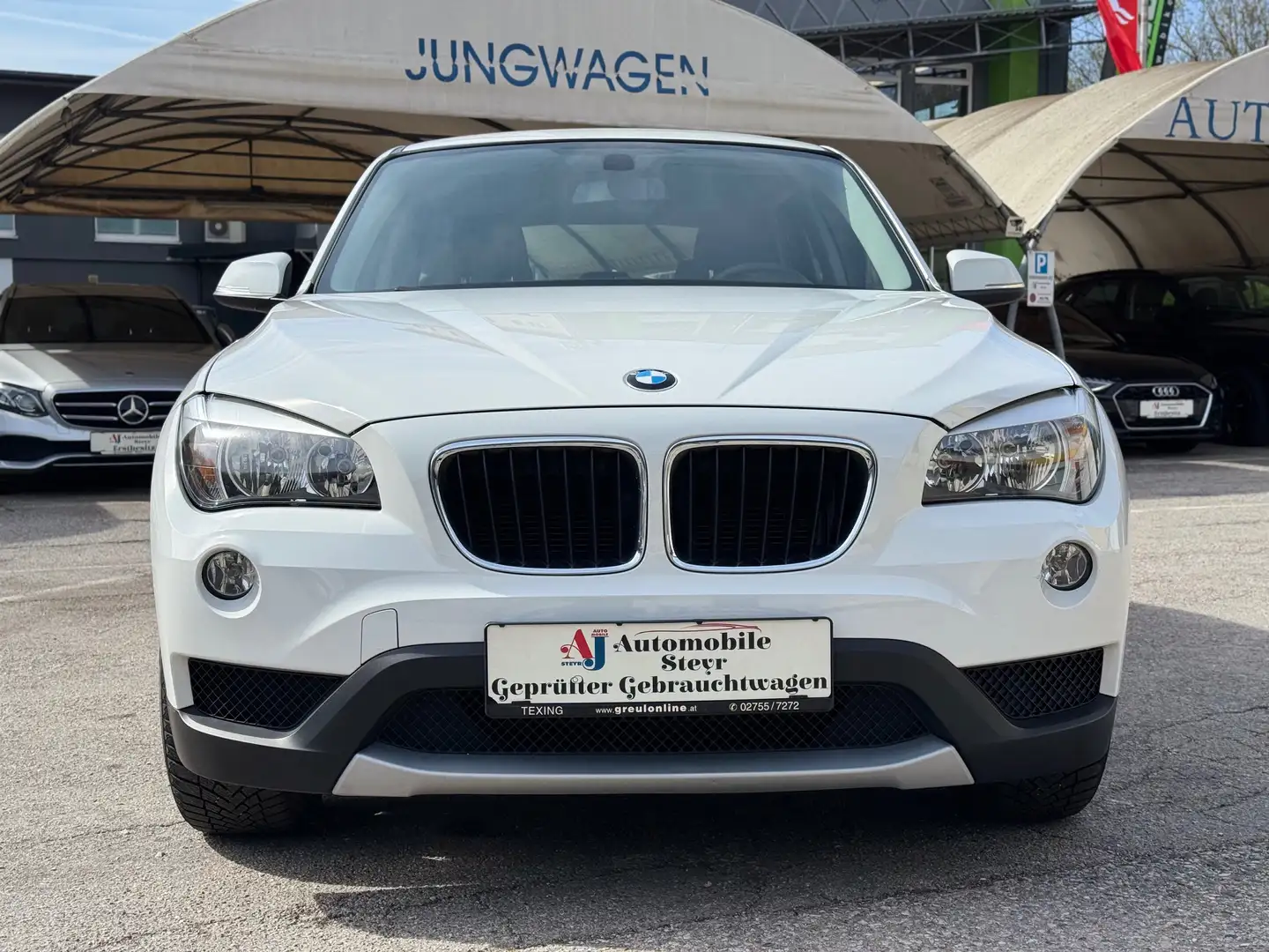 BMW X1 18 d xDrive Weiß - 2