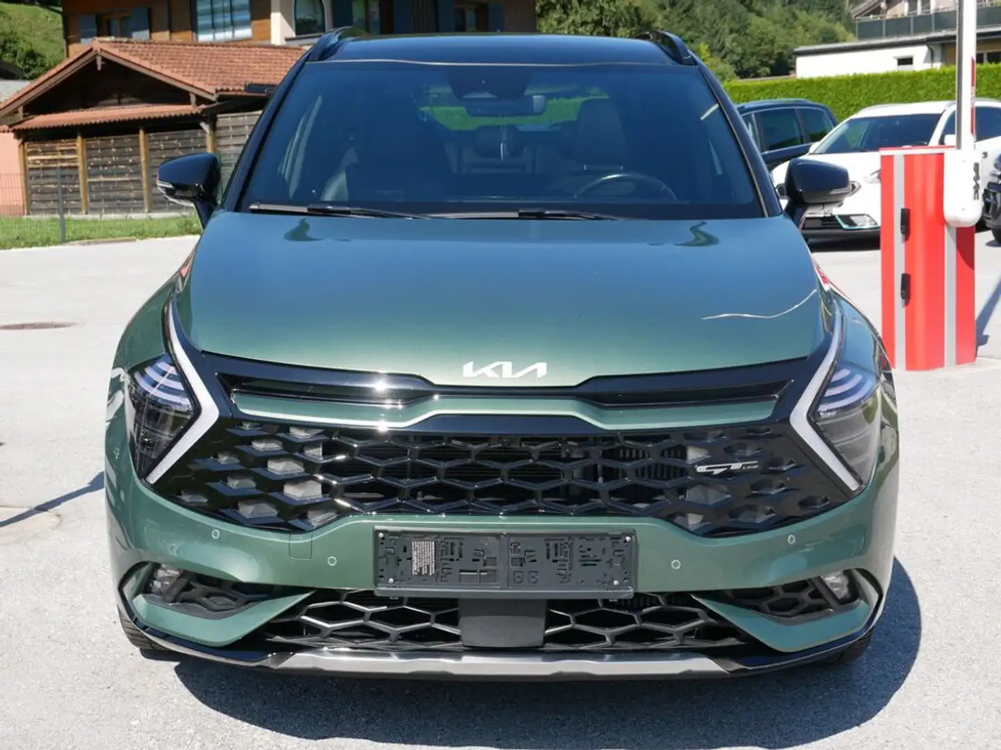 Kia Sportage 1,6 CRDI SCR MHD GT-Line Aut. AWD Grün - 2