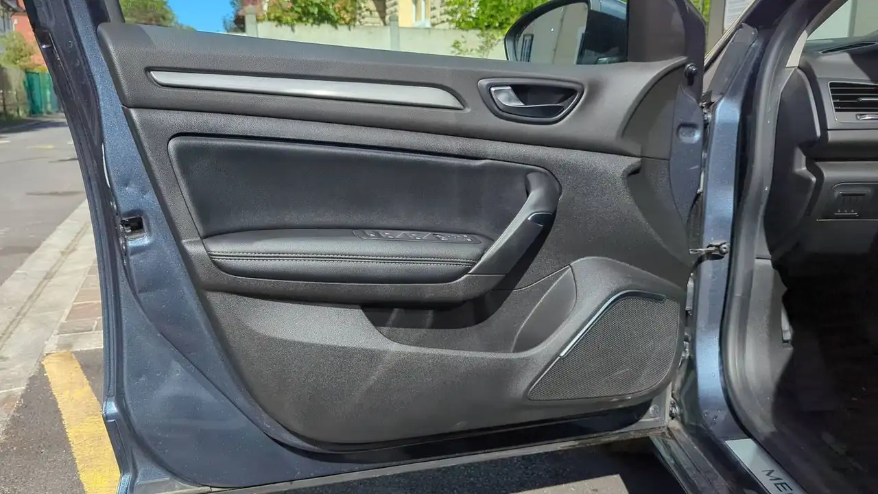 Renault Megane Berline — photo 7