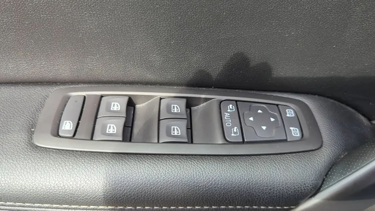 Renault Megane Berline — photo 23