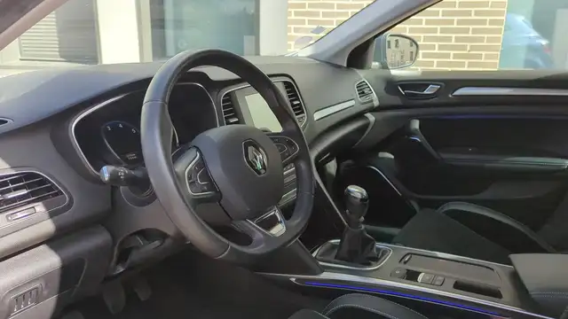 Renault Megane view 8