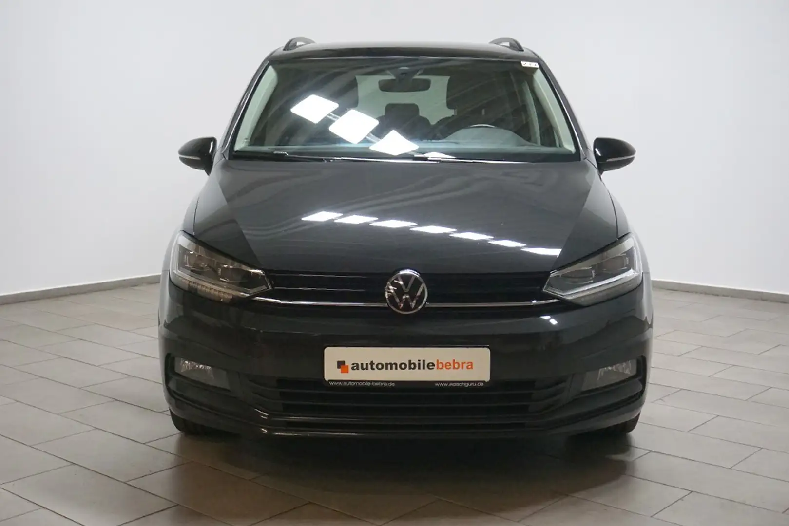 Volkswagen Touran 2.0TDI DSG Highline Virtual AHK Navi LED Grau - 2